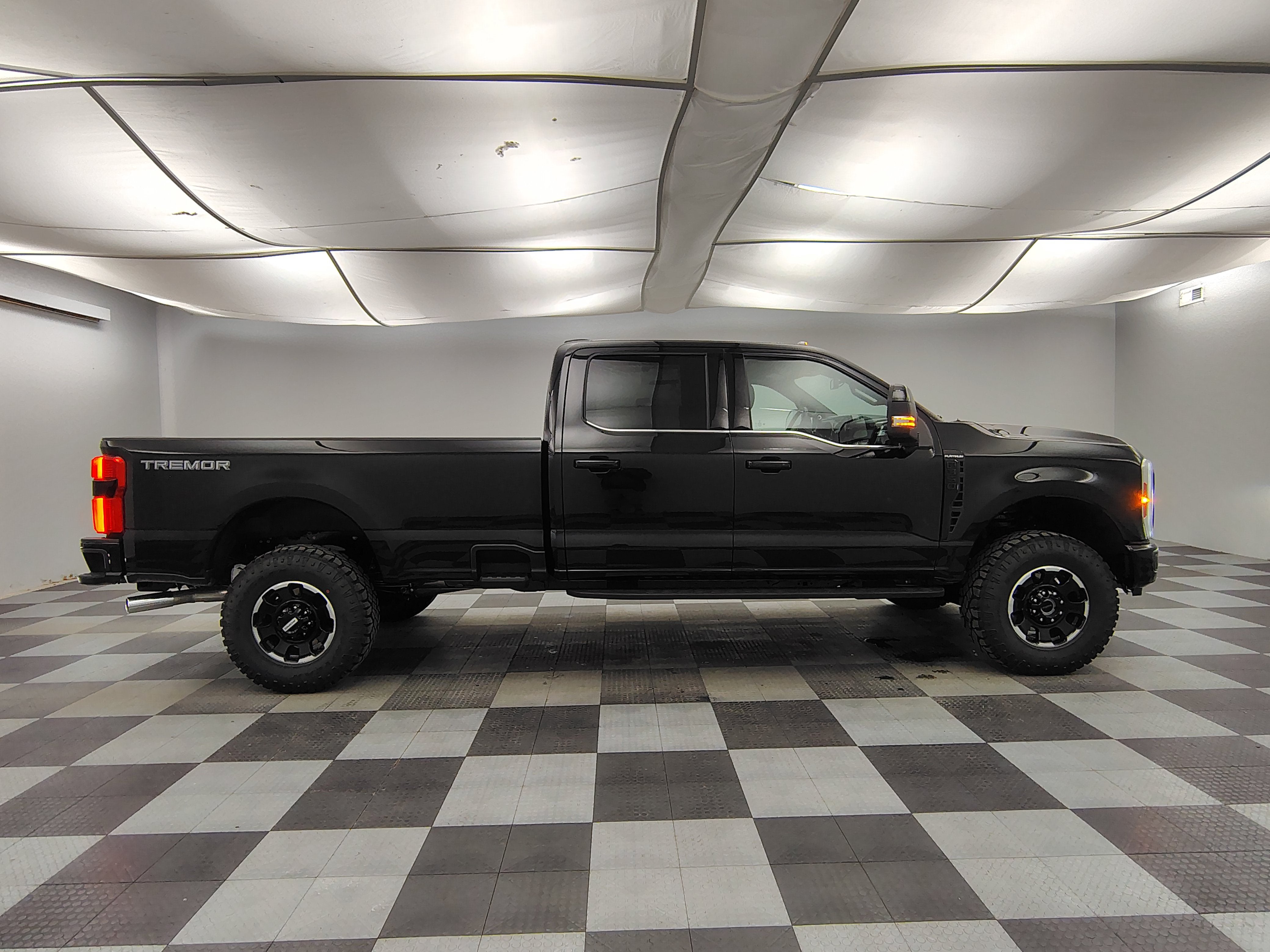 2027 Ford F-350 Platinum