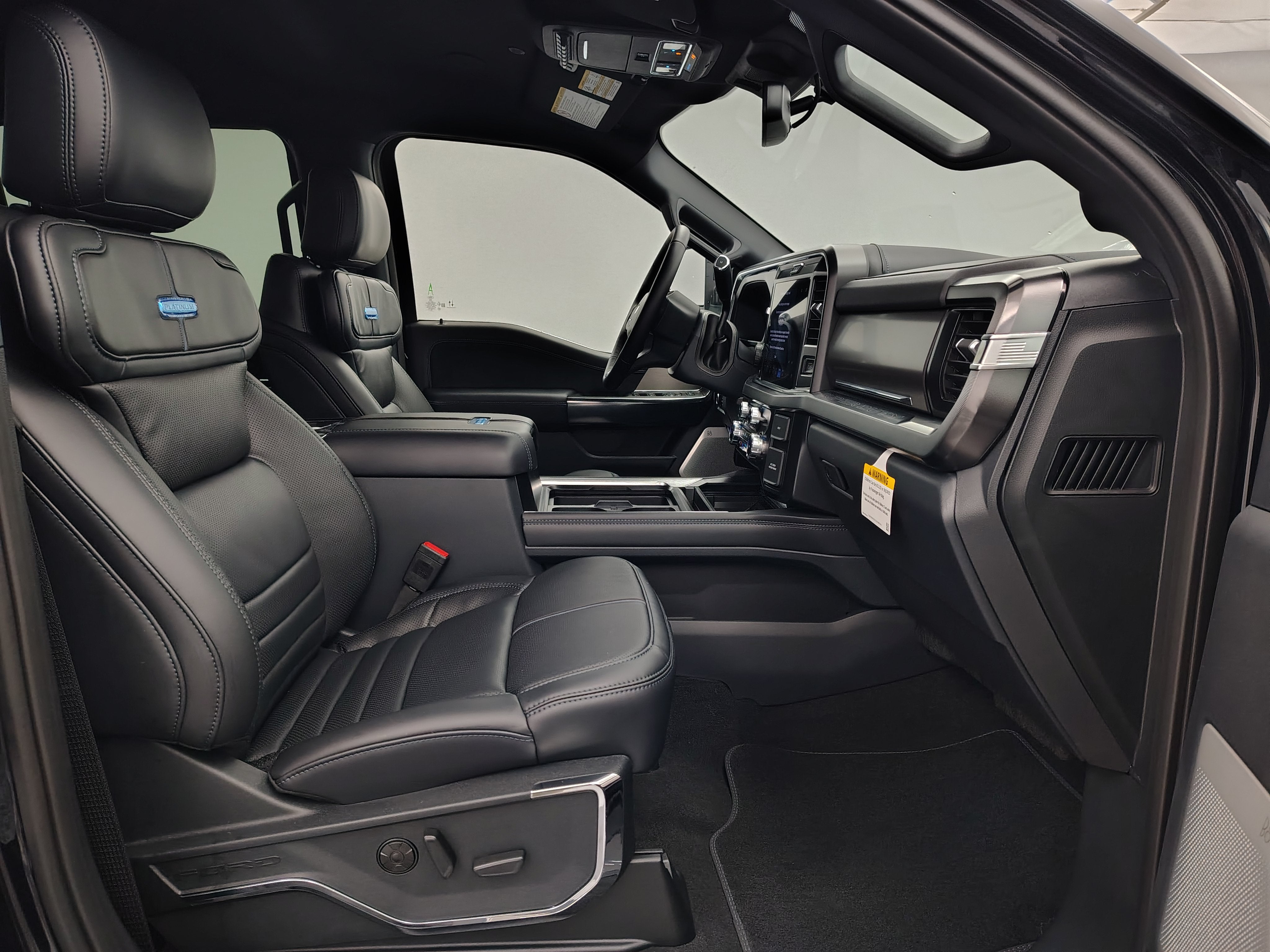 2027 Ford F-350 Platinum