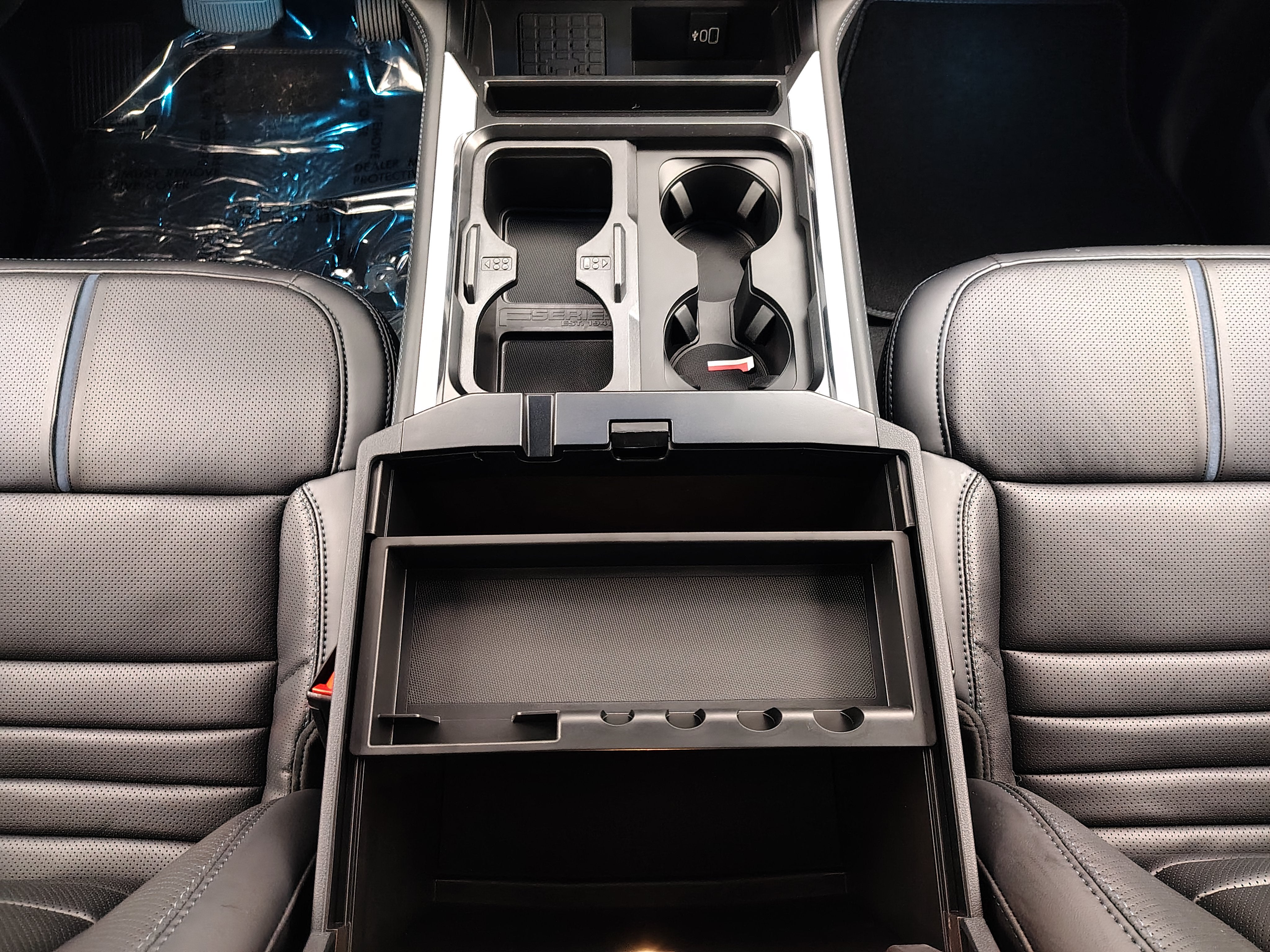 2027 Ford F-350 Platinum