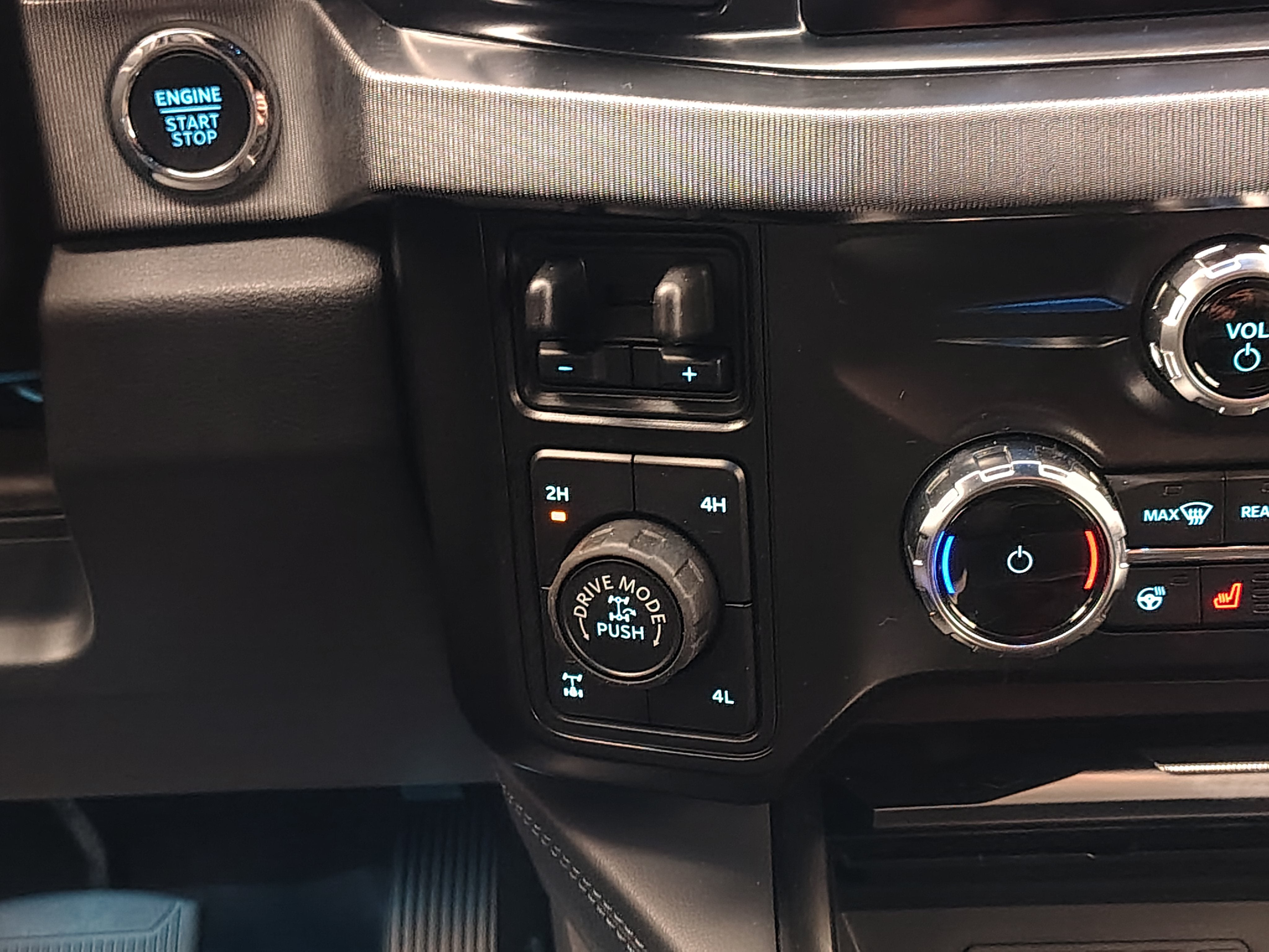 2027 Ford F-350 Platinum