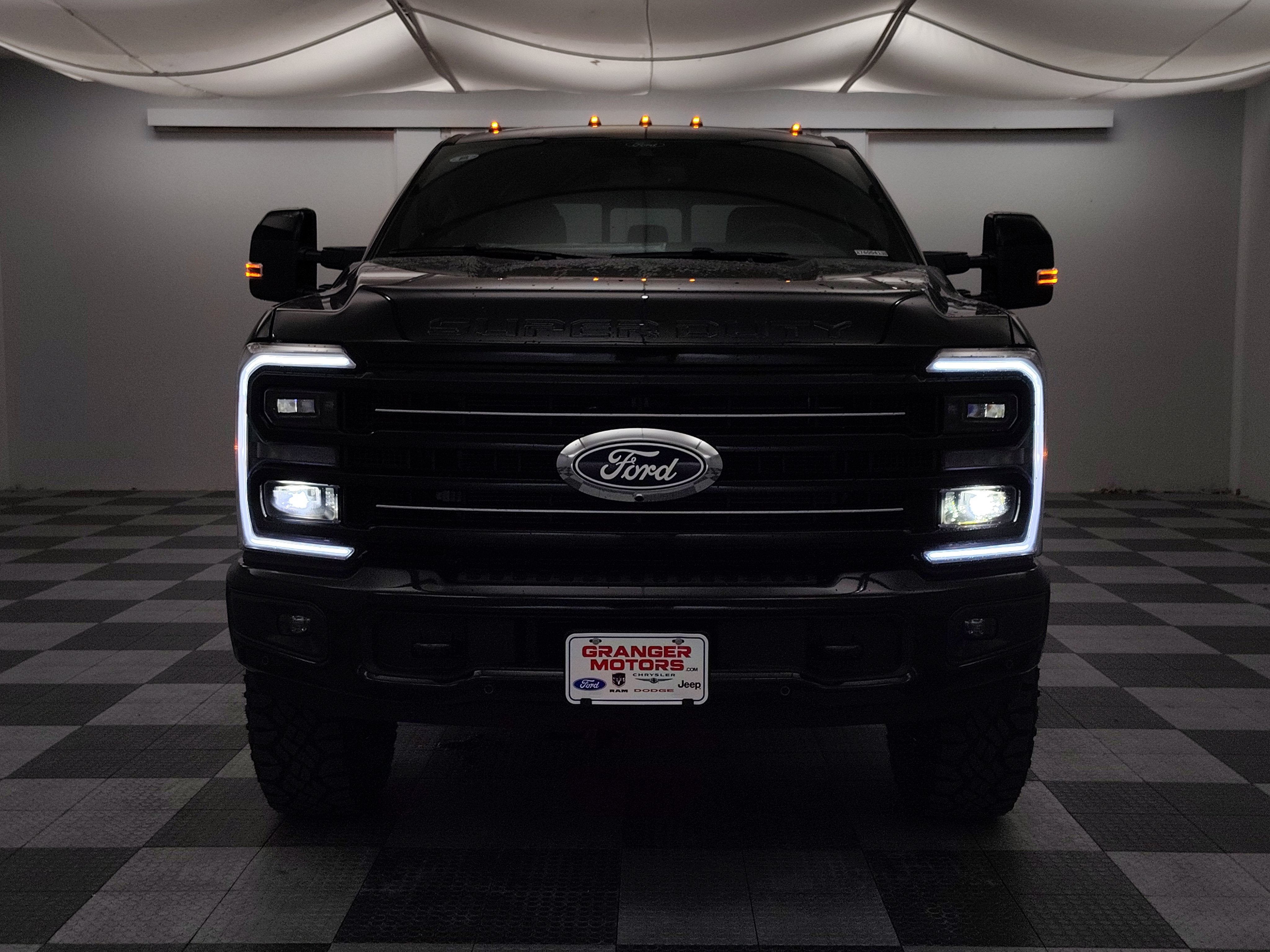 2027 Ford F-350 Platinum