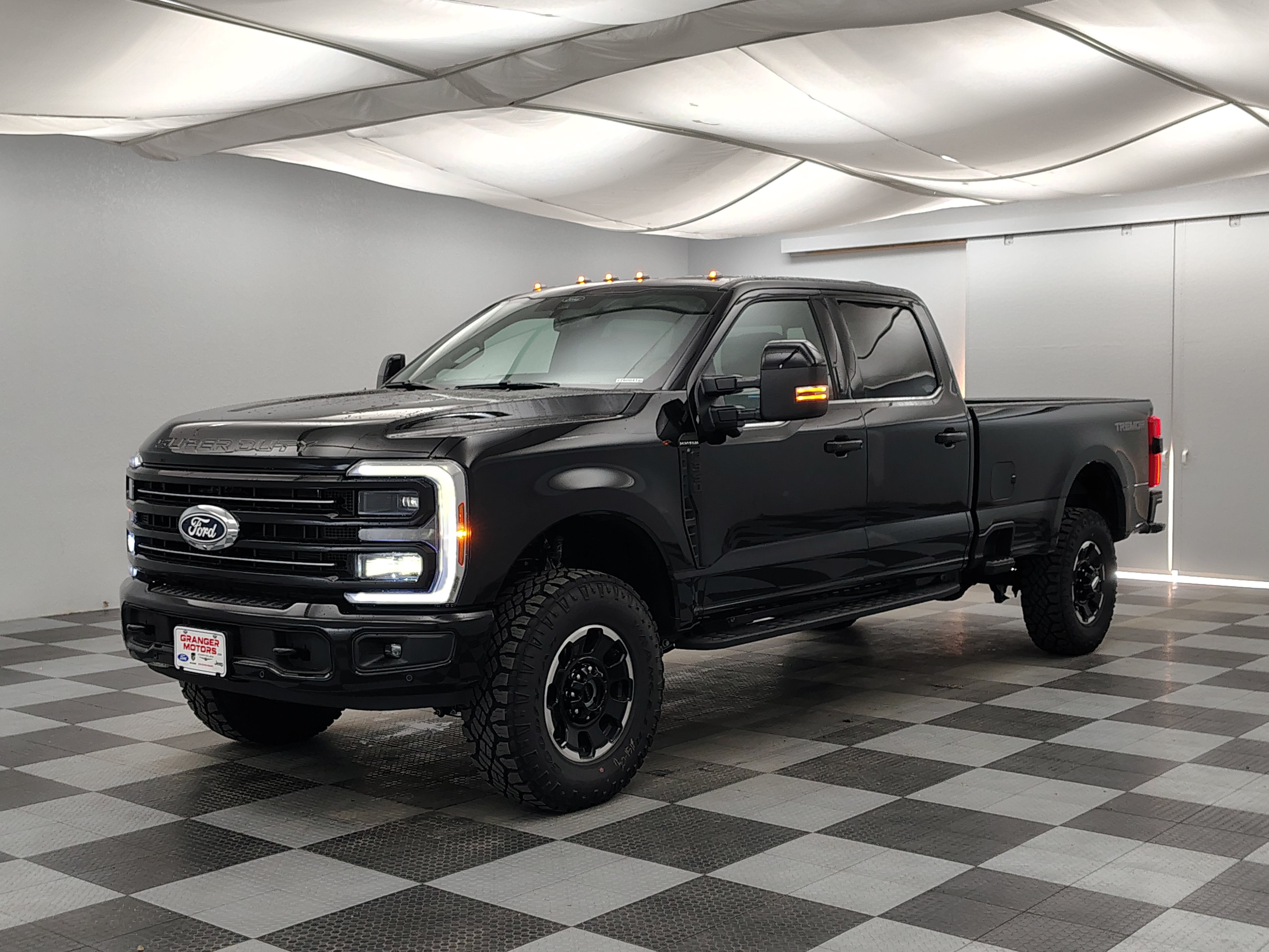 2027 Ford F-350 Platinum