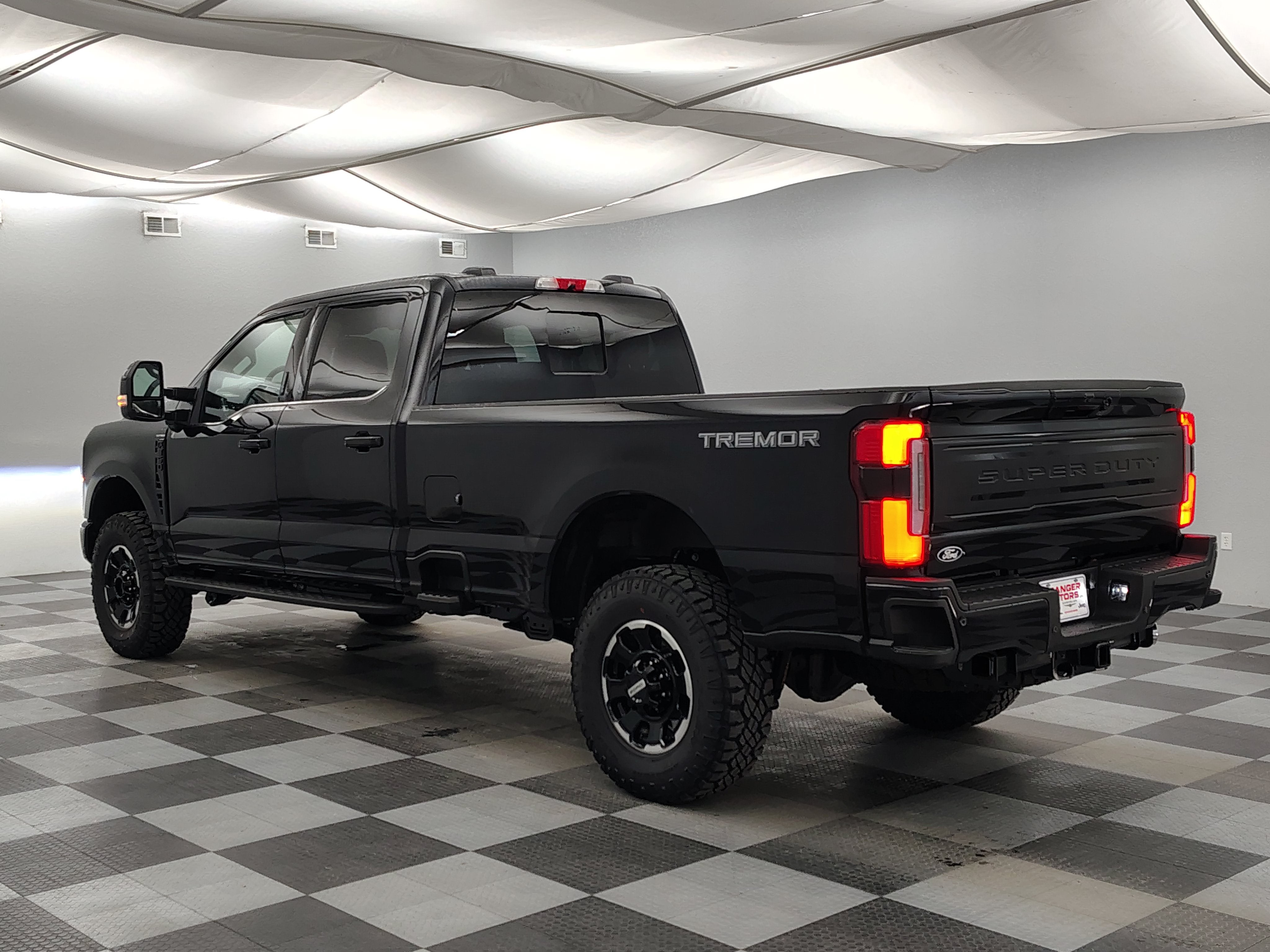 2027 Ford F-350 Platinum