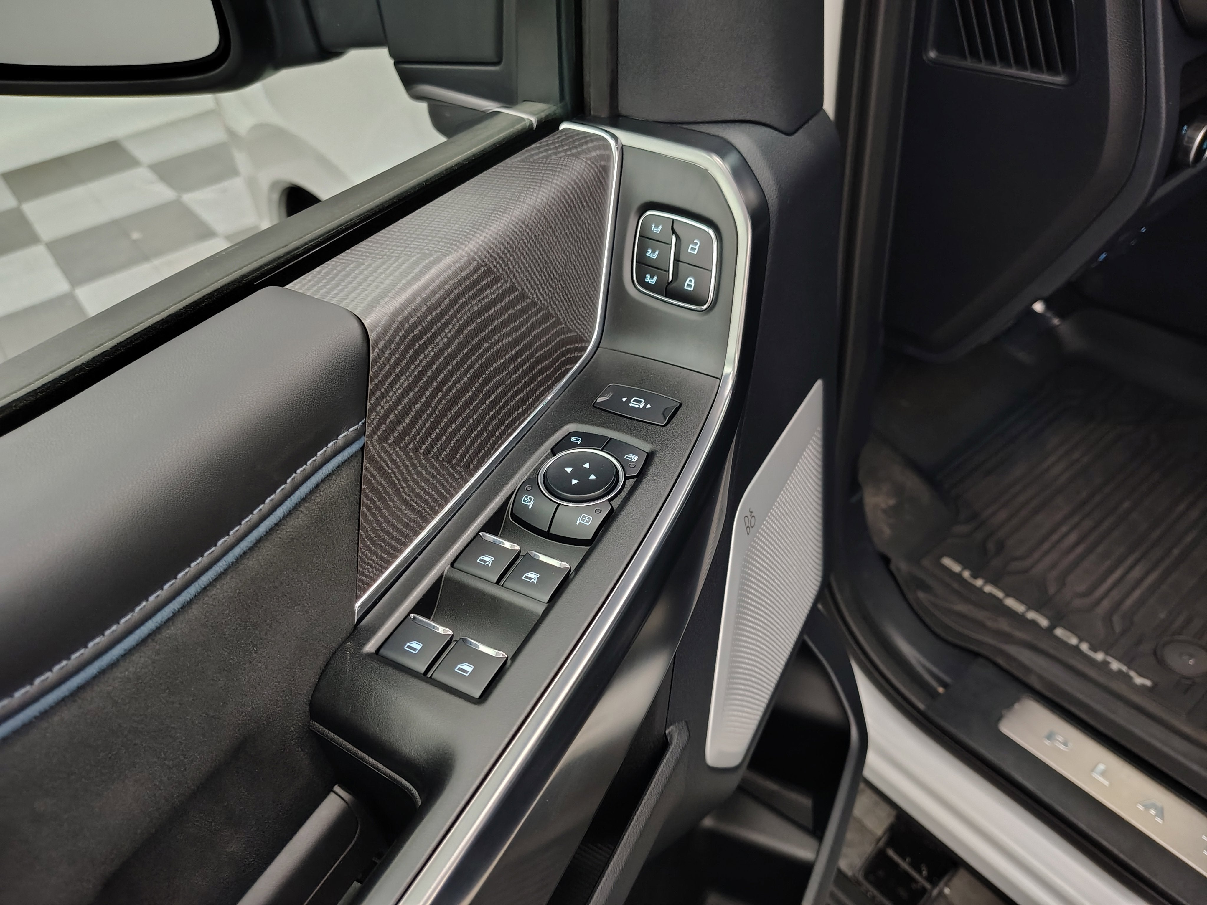 2025 Ford F-350 Platinum