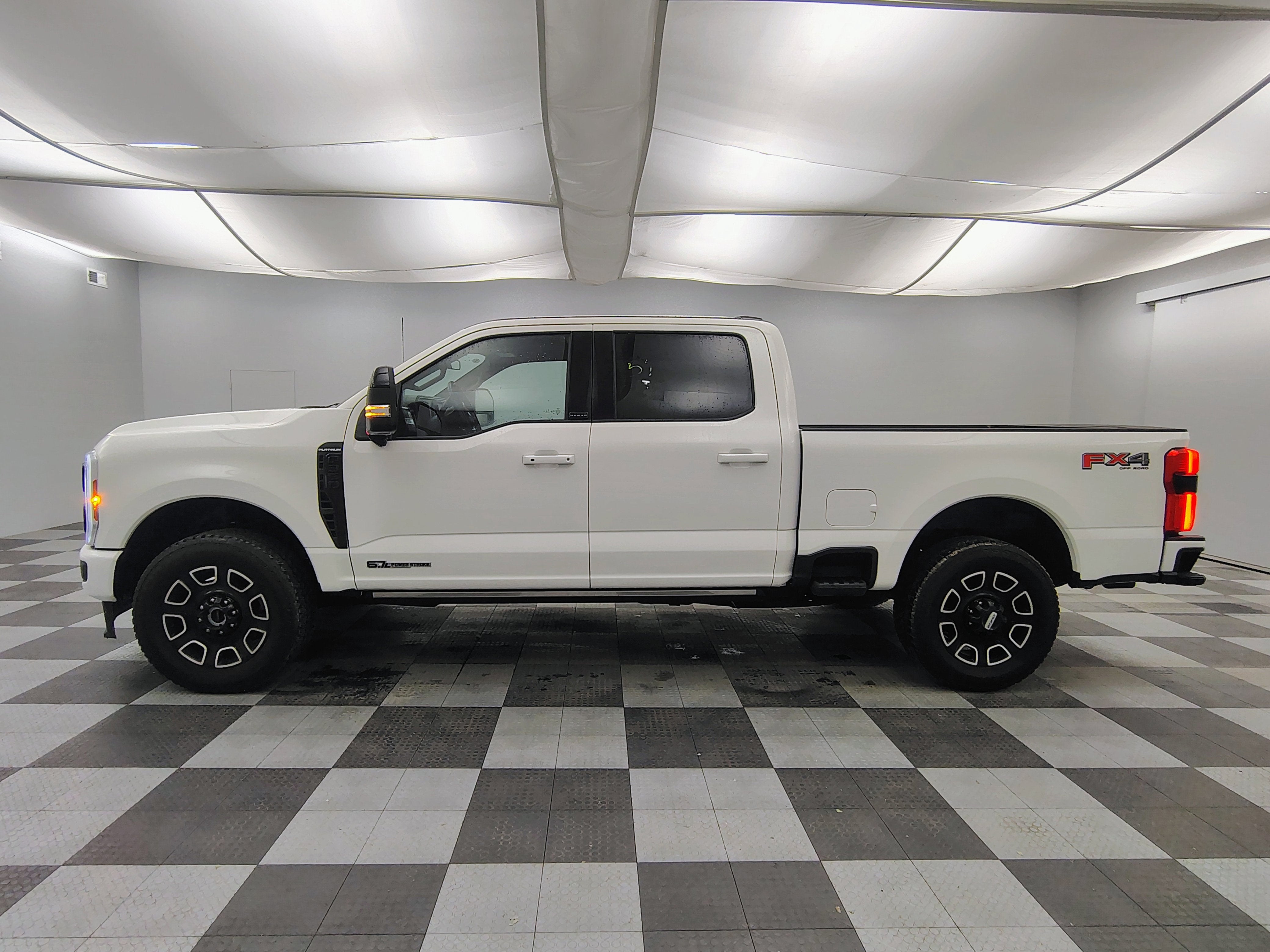 2025 Ford F-350 Platinum