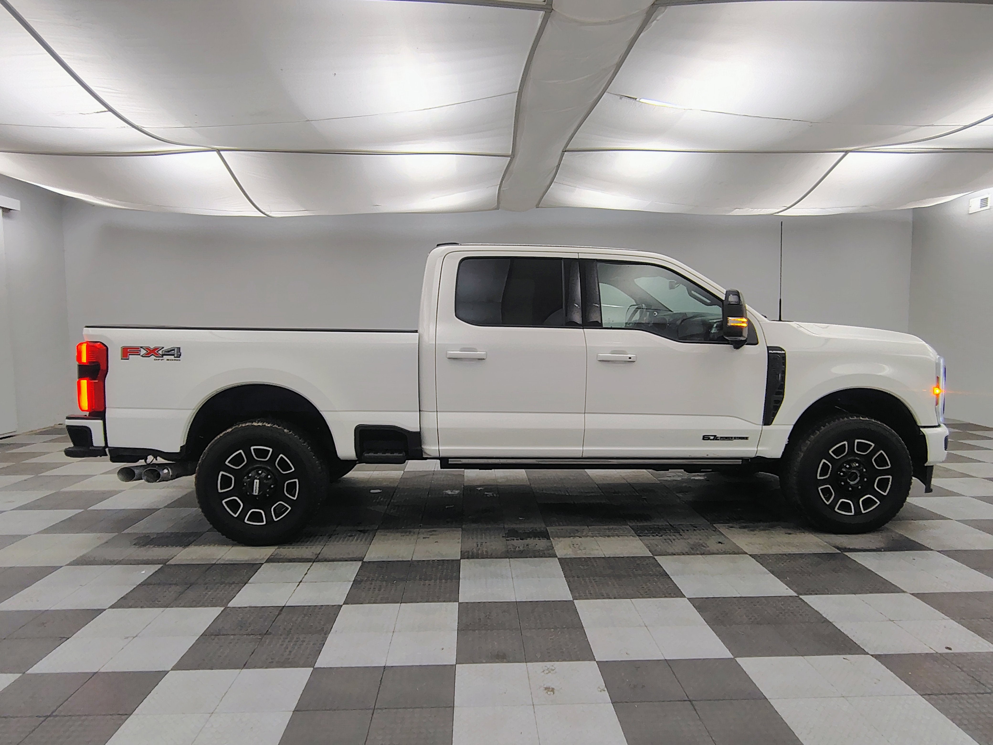 2025 Ford F-350 Platinum