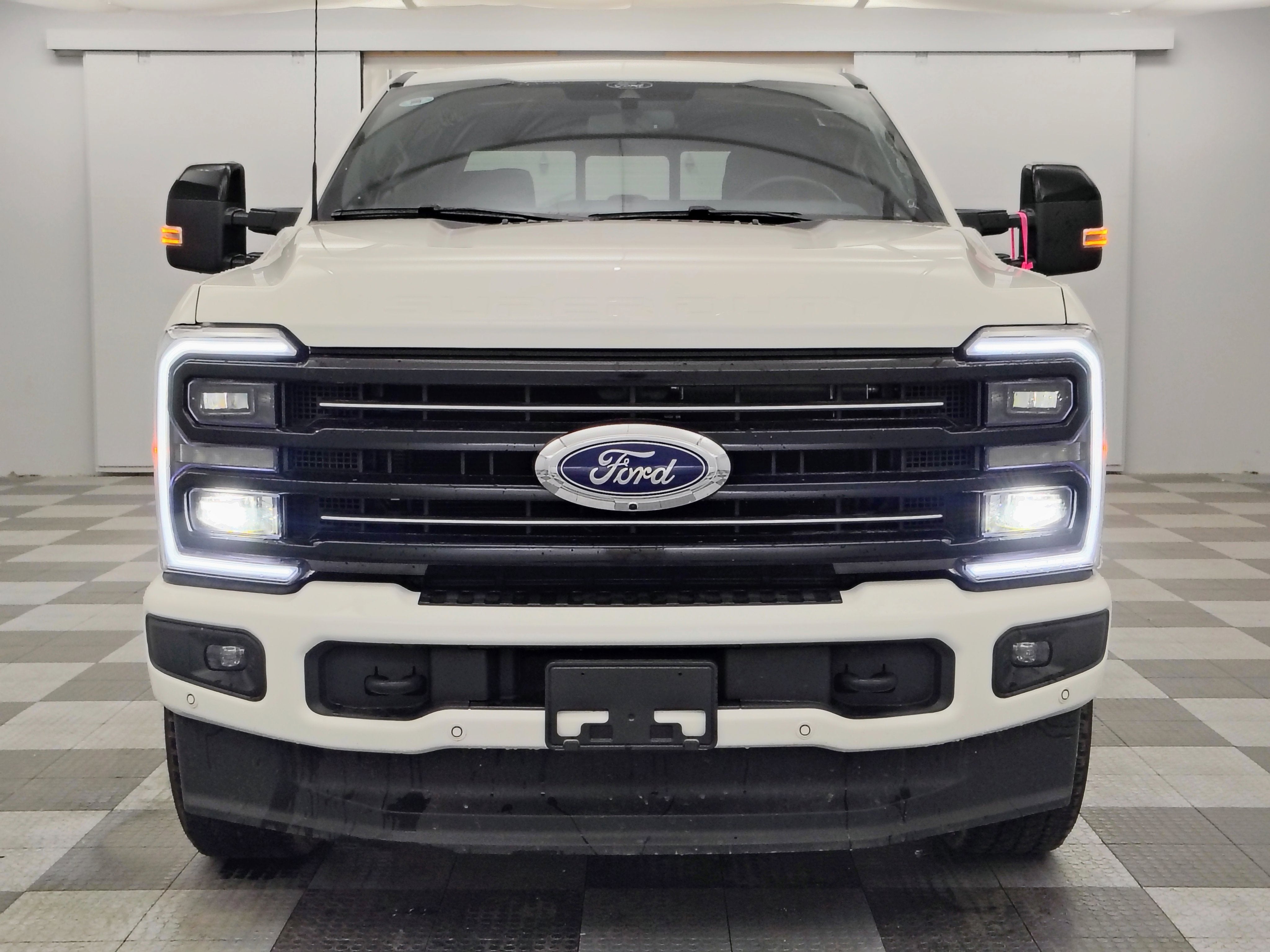2025 Ford F-350 Platinum