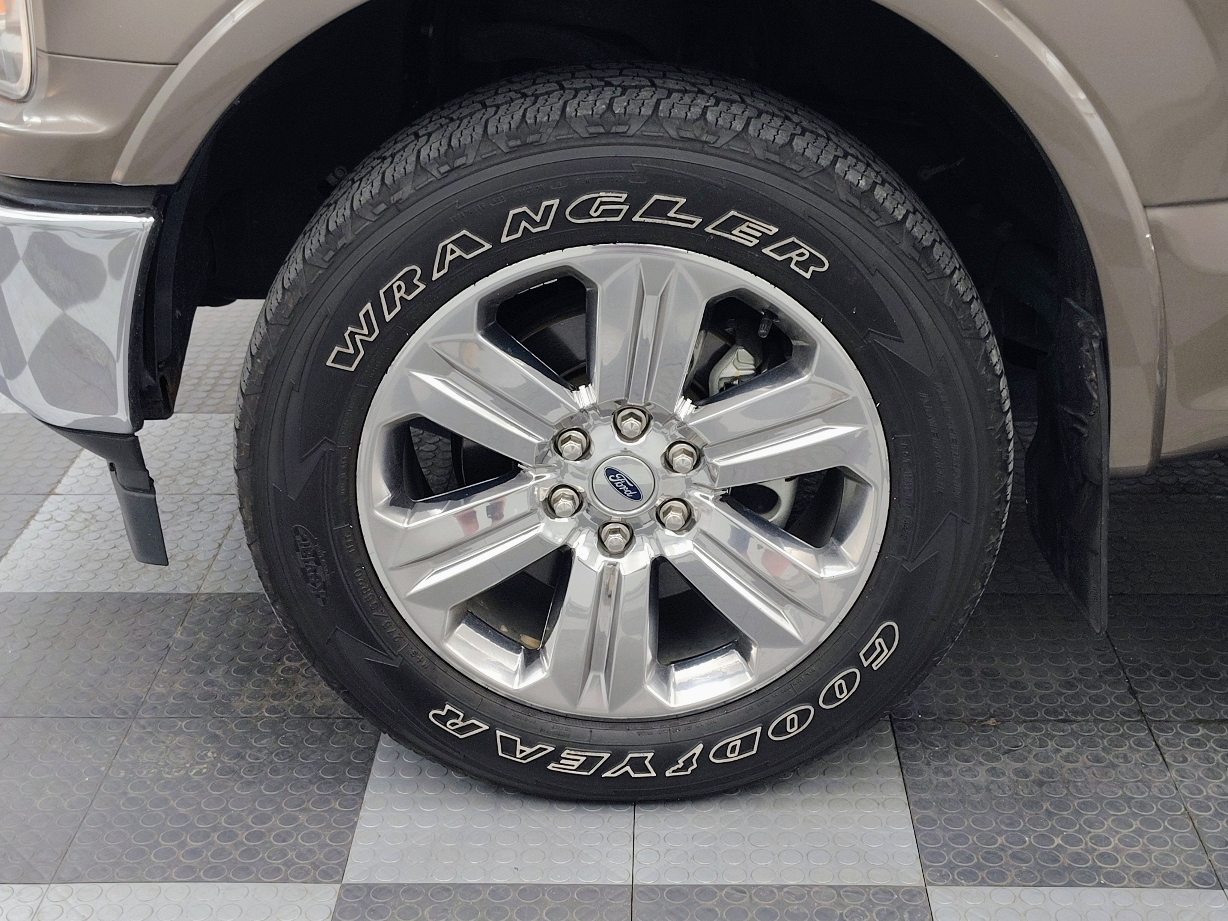 2019 Ford F-150 LARIAT