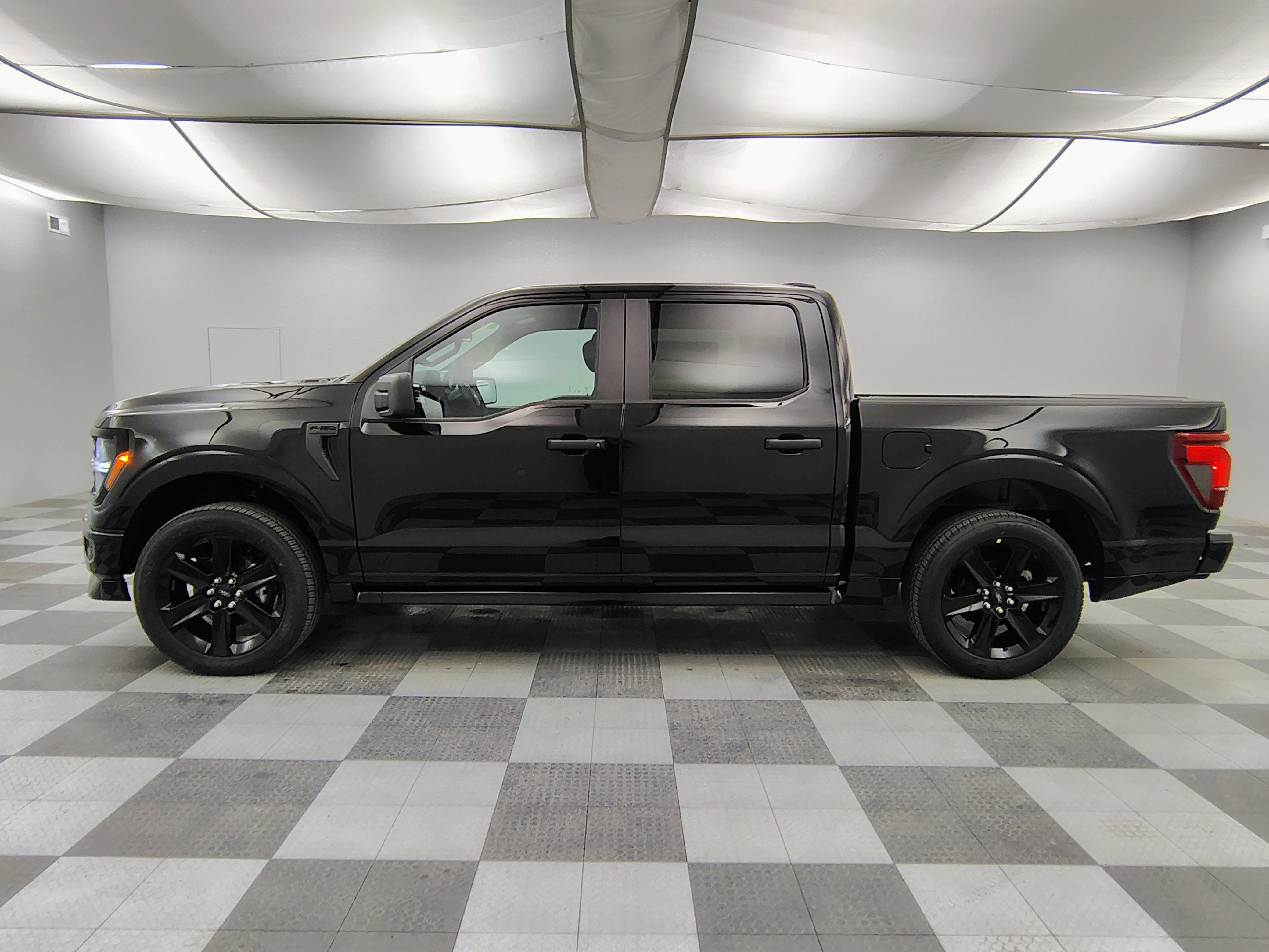2026 Ford F-150 STX Lobo
