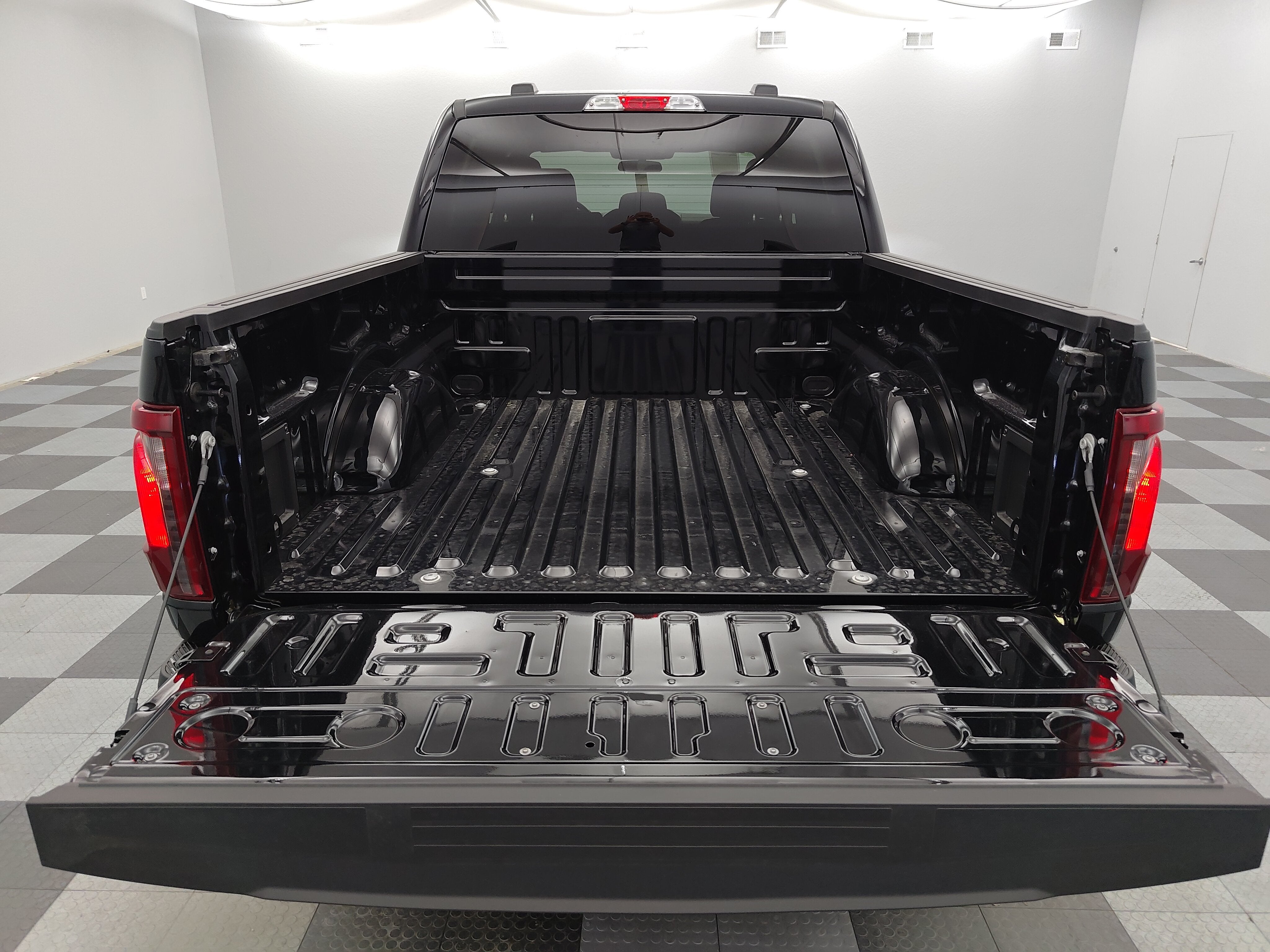 2026 Ford F-150 STX Lobo