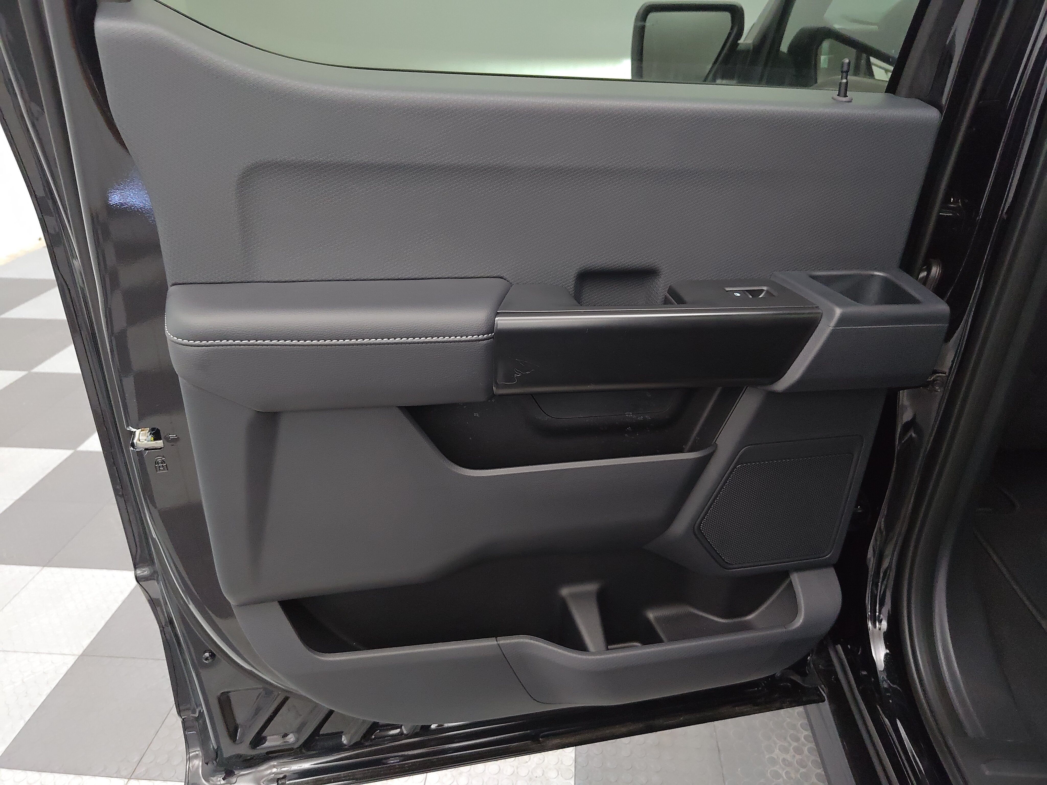 2026 Ford F-150 STX Lobo