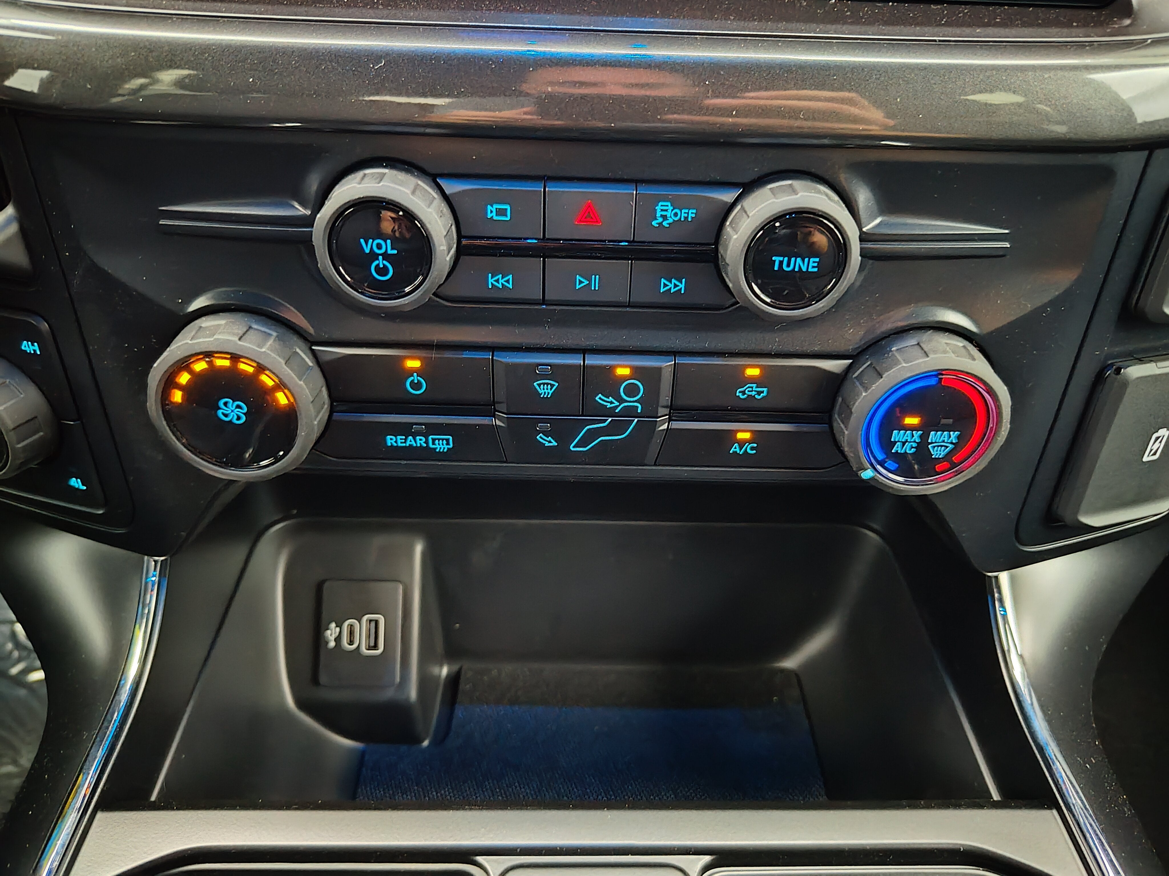 2026 Ford F-150 STX Lobo