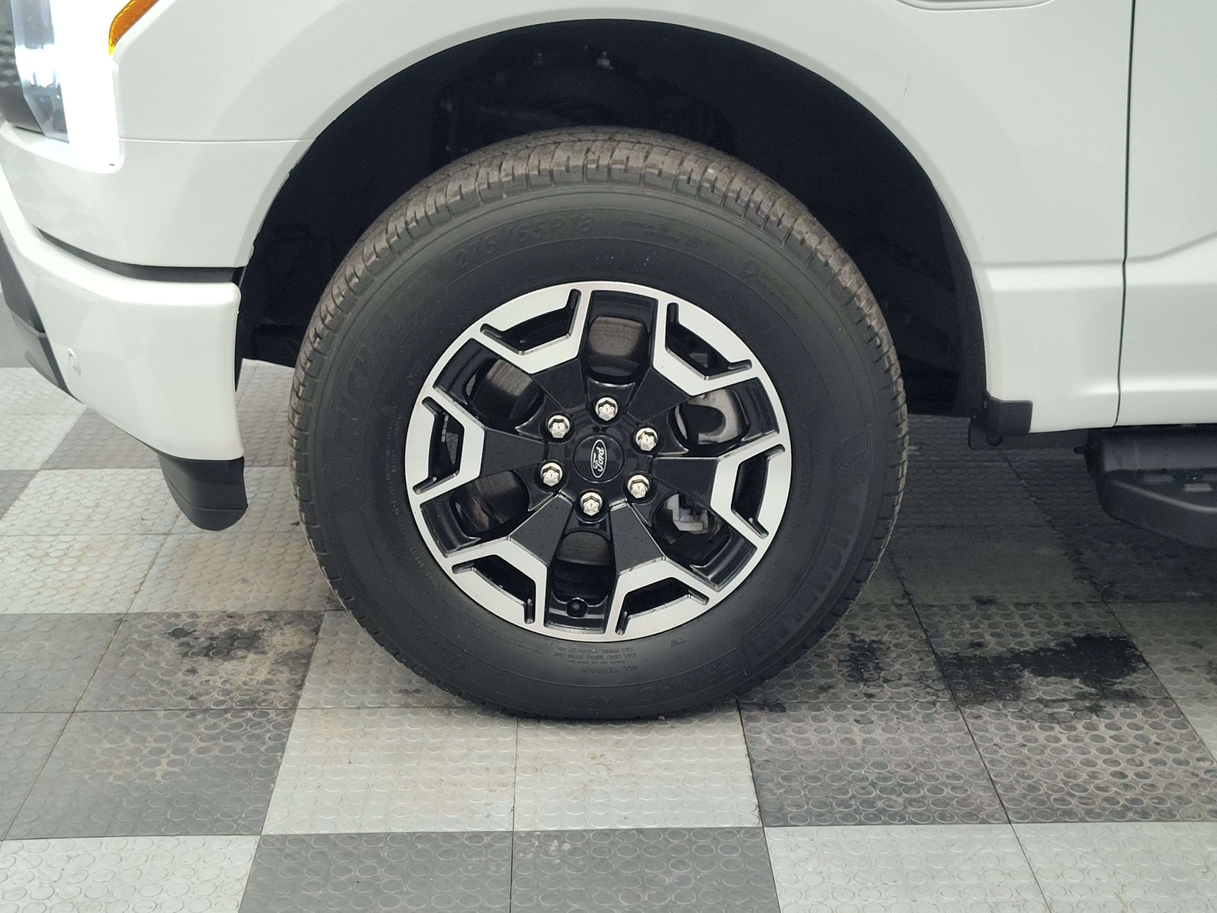 2023 Ford F-150 Lightning XLT