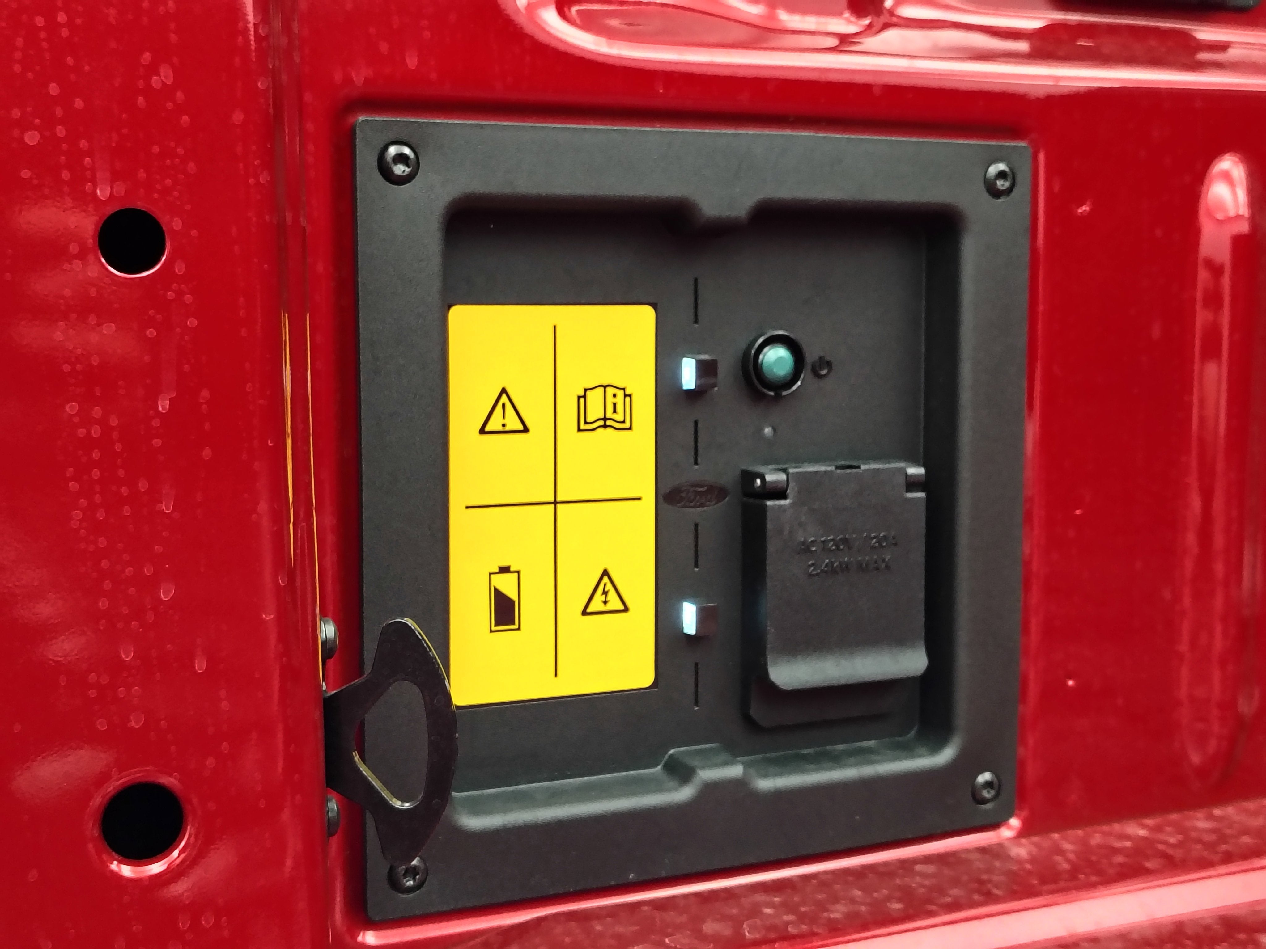 2025 Ford F-150 Lightning XLT