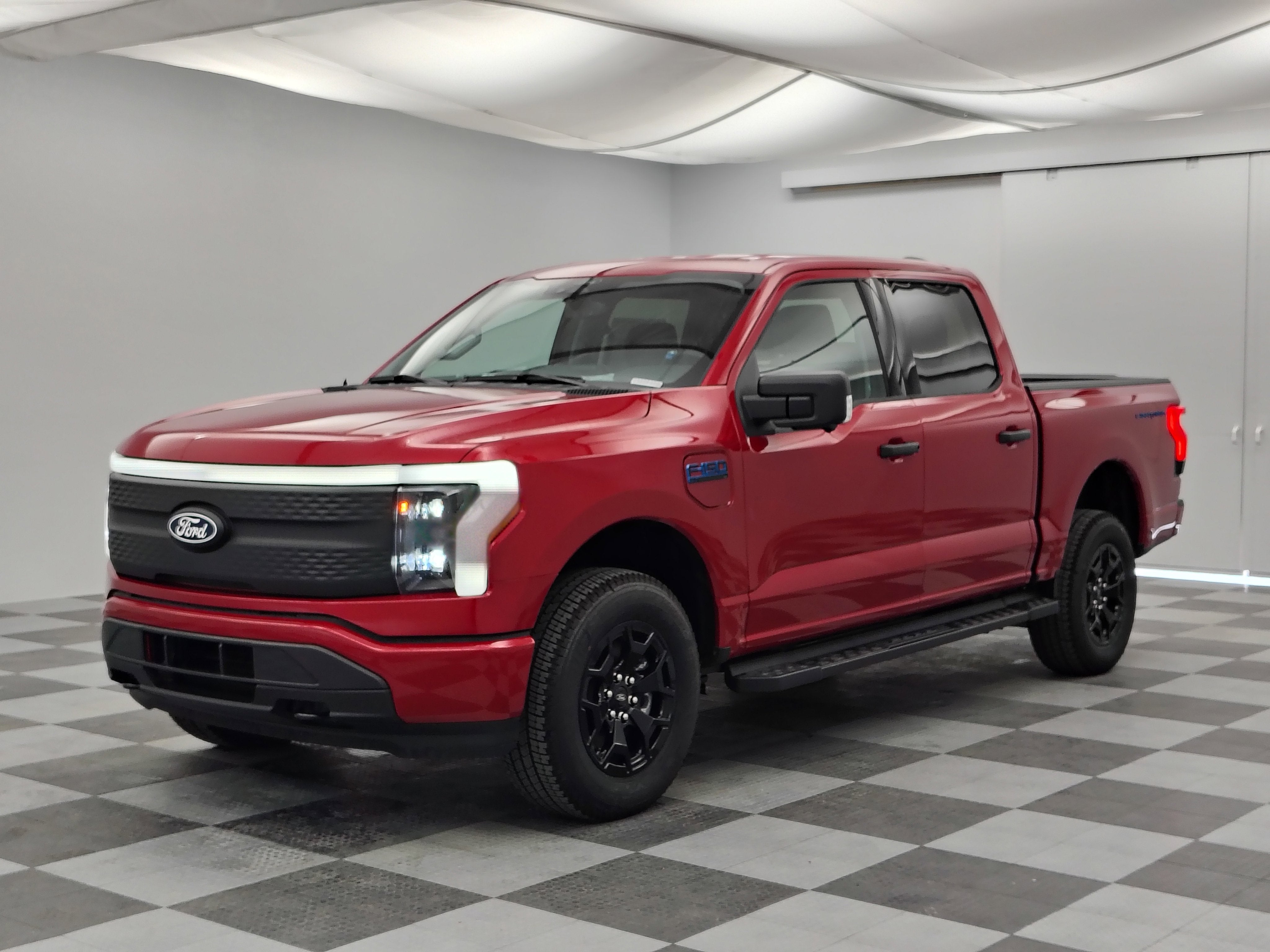 2025 Ford F-150 Lightning XLT