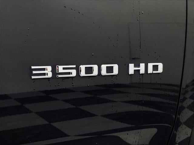 2022 Chevrolet Silverado 3500HD 4WD Crew Cab Standard Bed High Country