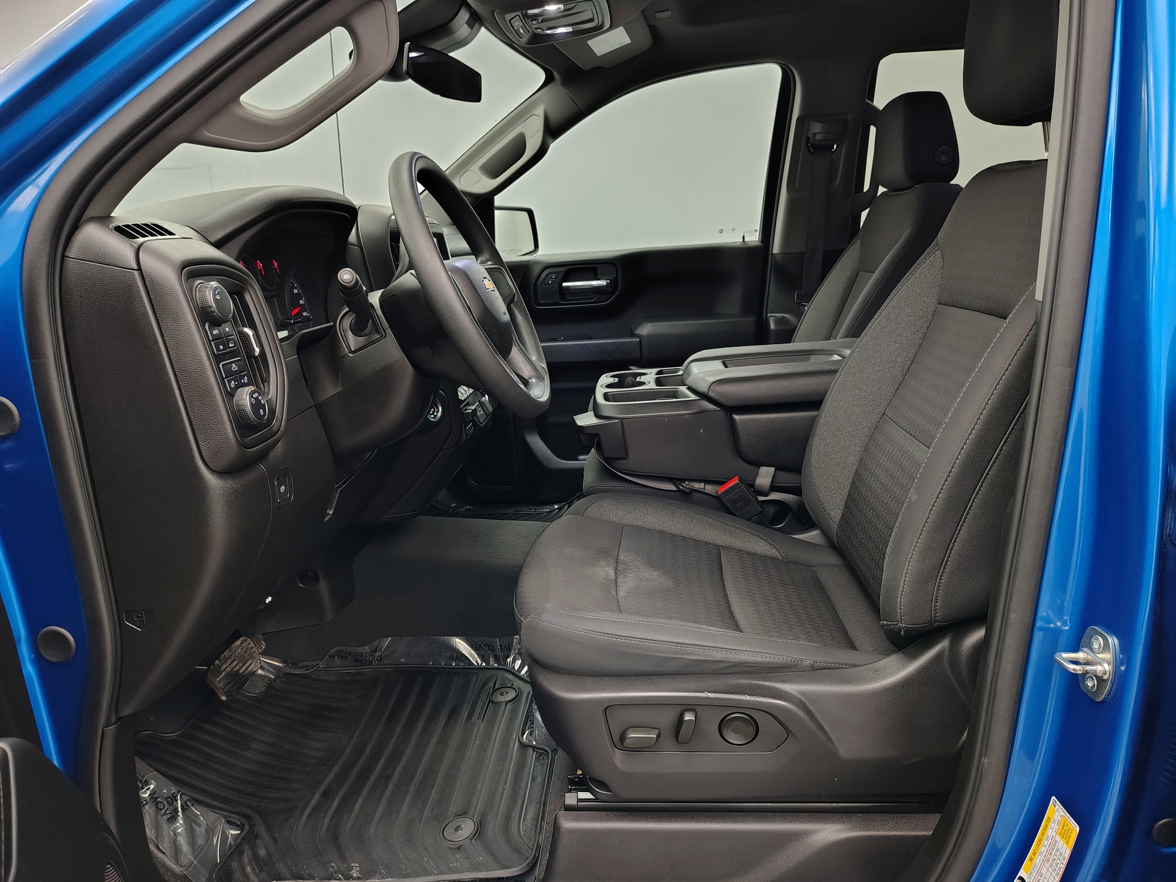 2024 Chevrolet Silverado 1500 4WD Crew Cab Short Bed Custom