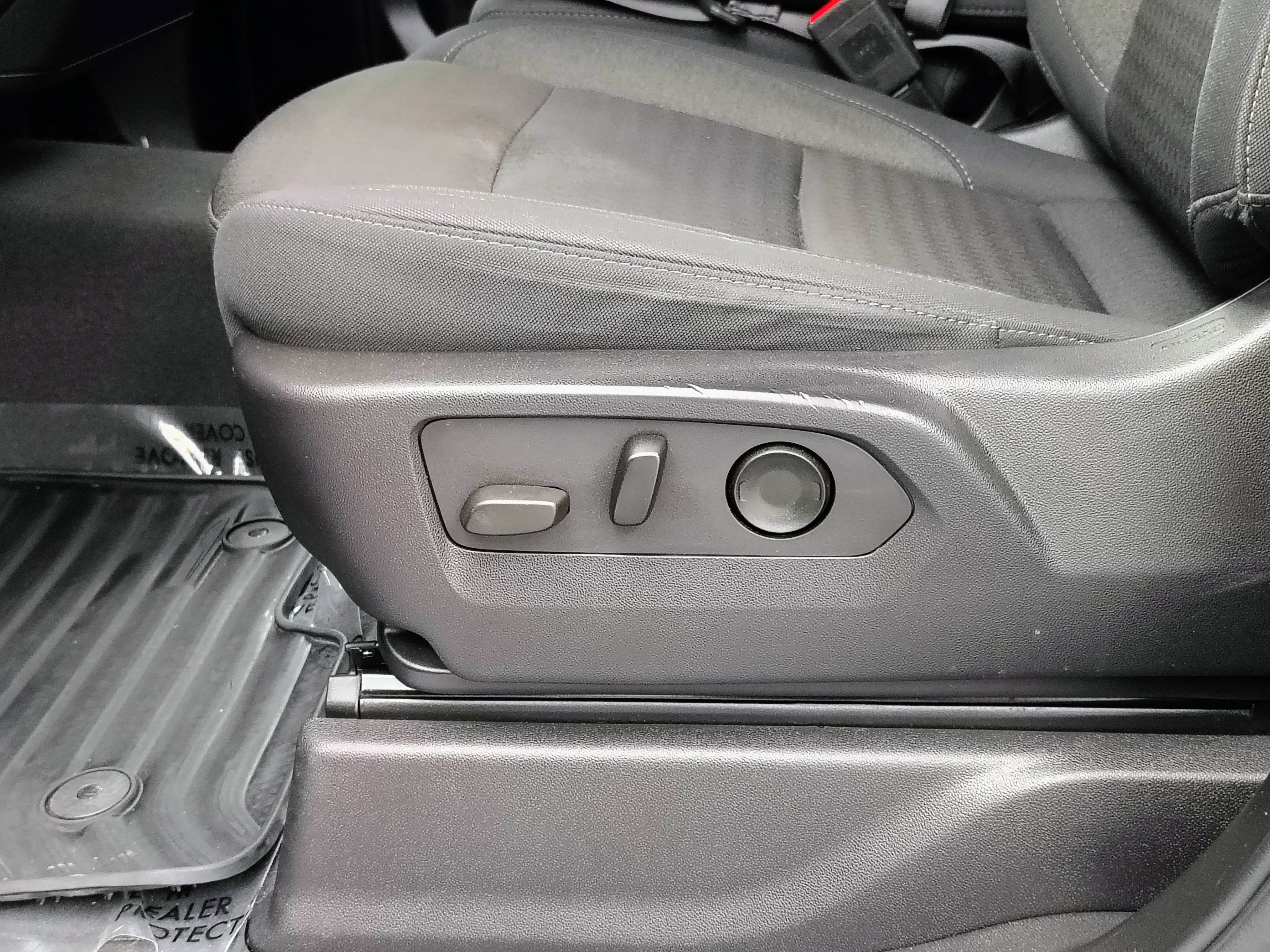 2024 Chevrolet Silverado 1500 4WD Crew Cab Short Bed Custom