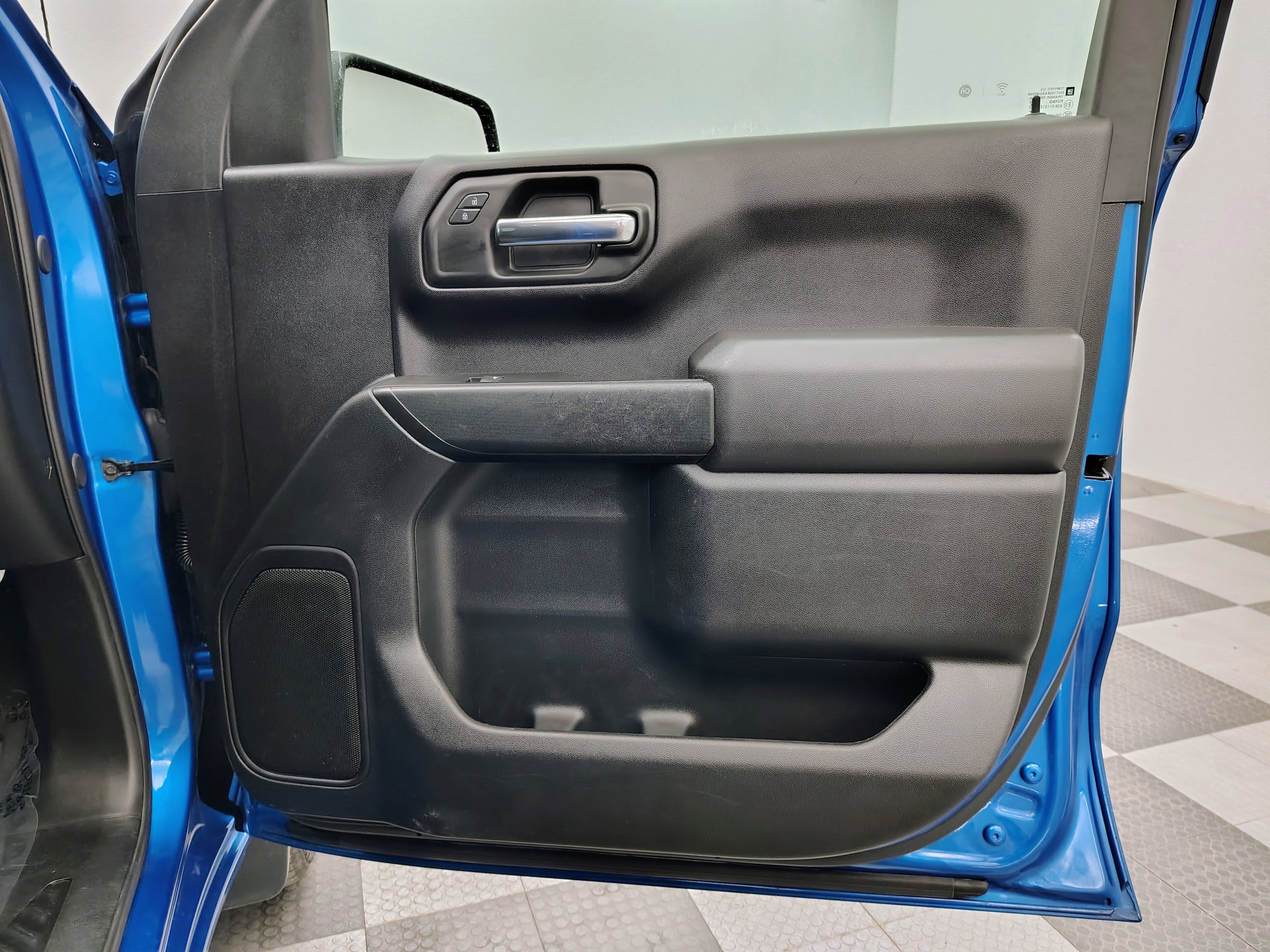 2024 Chevrolet Silverado 1500 4WD Crew Cab Short Bed Custom