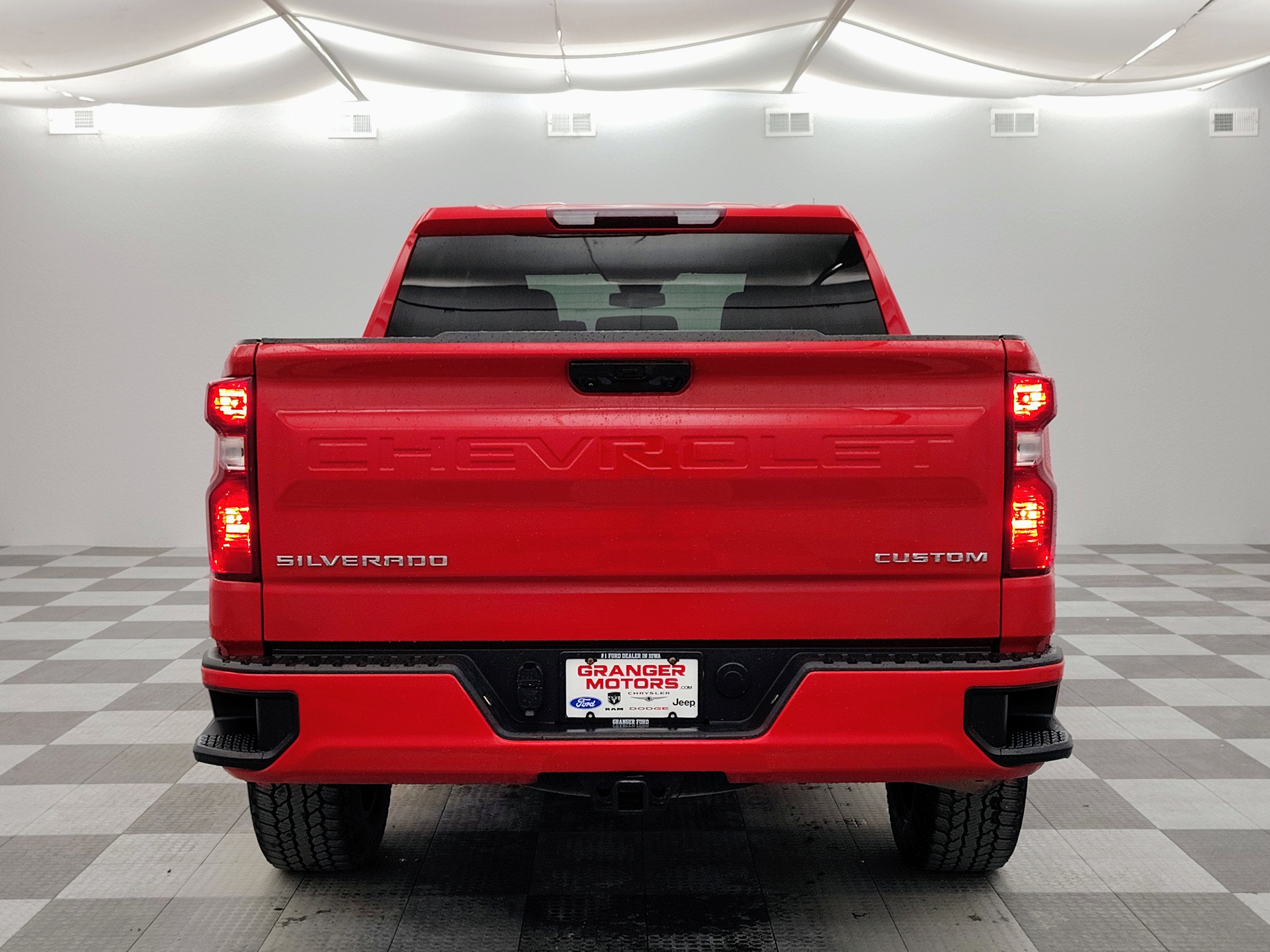 2023 Chevrolet Silverado 1500 Custom