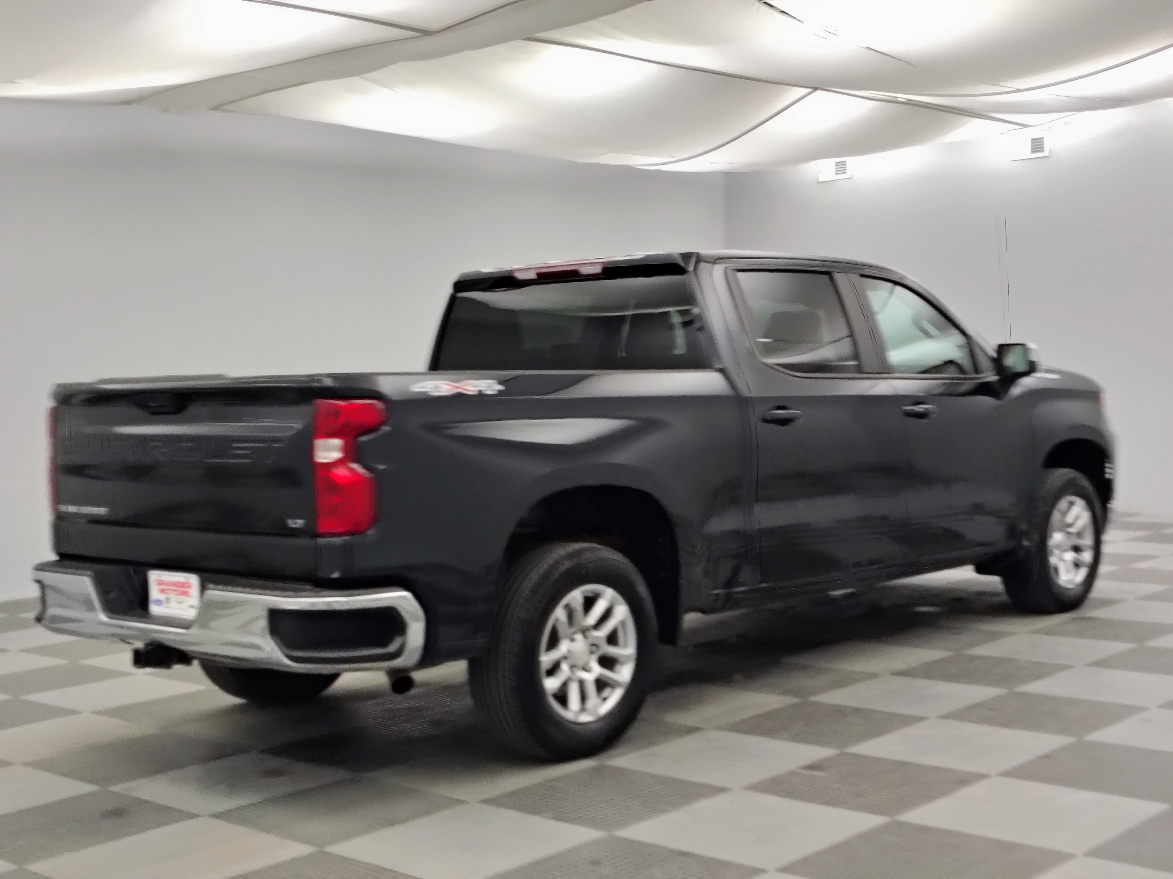 2023 Chevrolet Silverado 1500 4WD Crew Cab Short Bed LT with 2FL