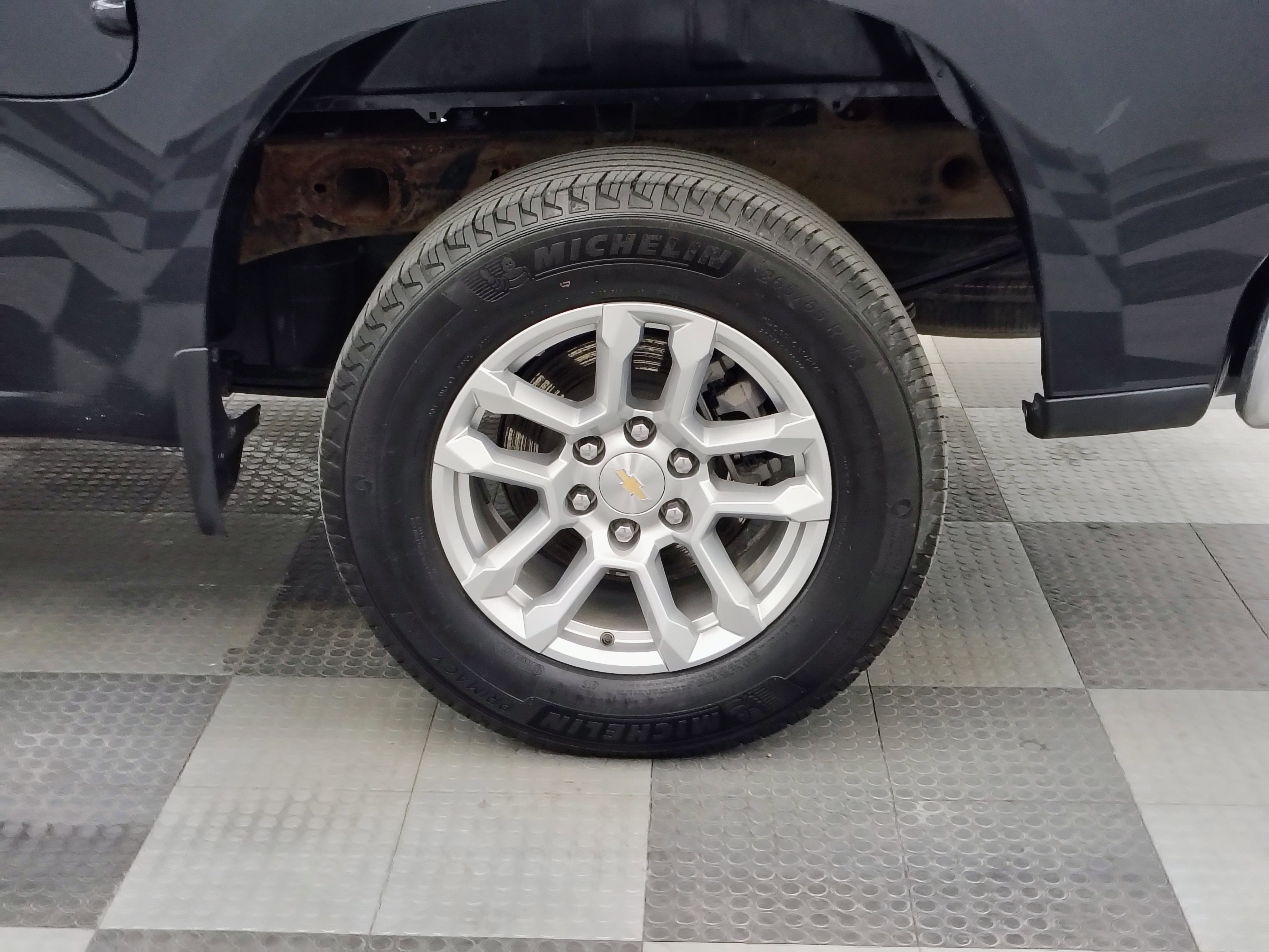2023 Chevrolet Silverado 1500 4WD Crew Cab Short Bed LT with 2FL