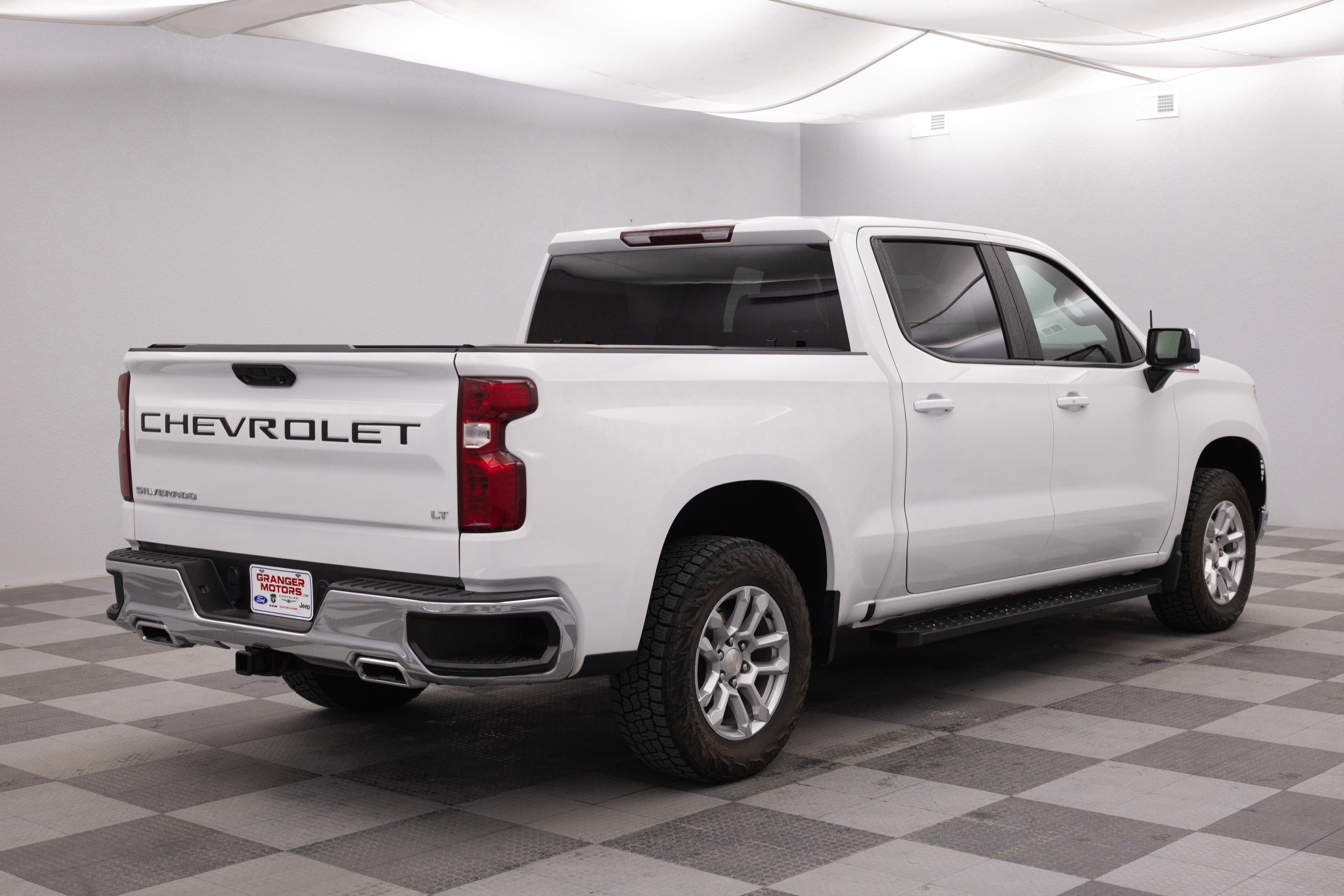 2023 Chevrolet Silverado 1500 4WD Crew Cab Standard Bed LT