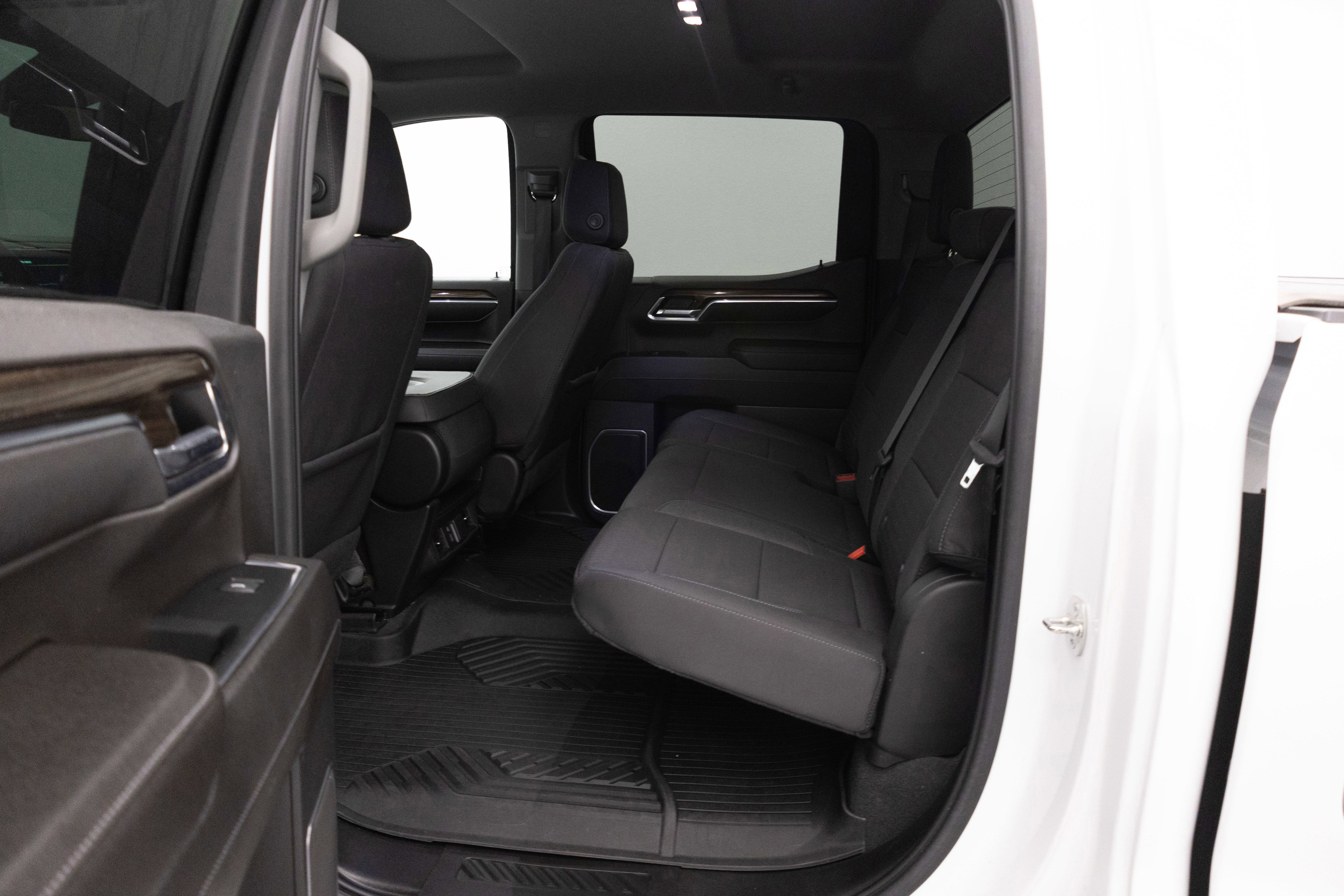 2023 Chevrolet Silverado 1500 4WD Crew Cab Standard Bed LT