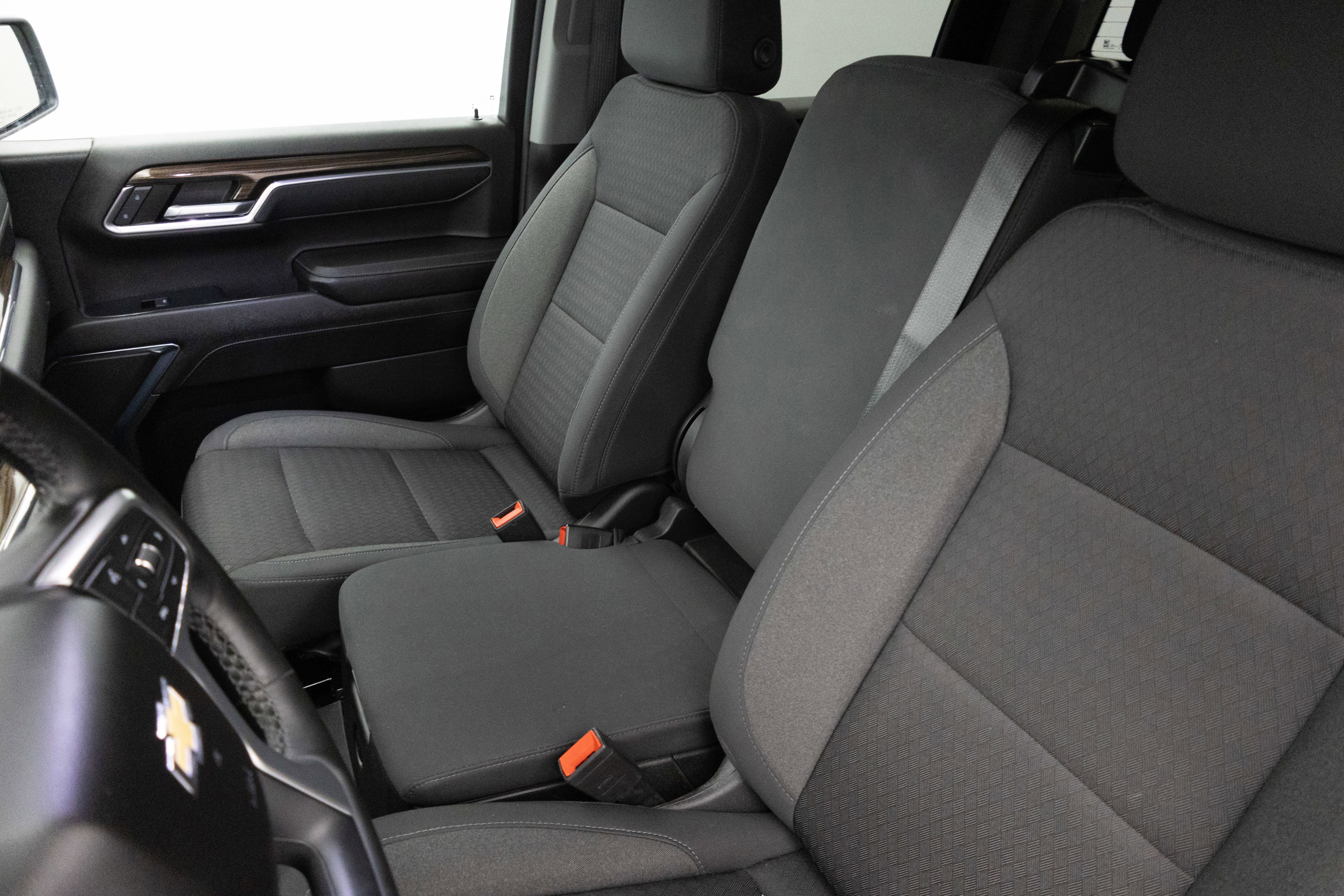 2023 Chevrolet Silverado 1500 4WD Crew Cab Standard Bed LT