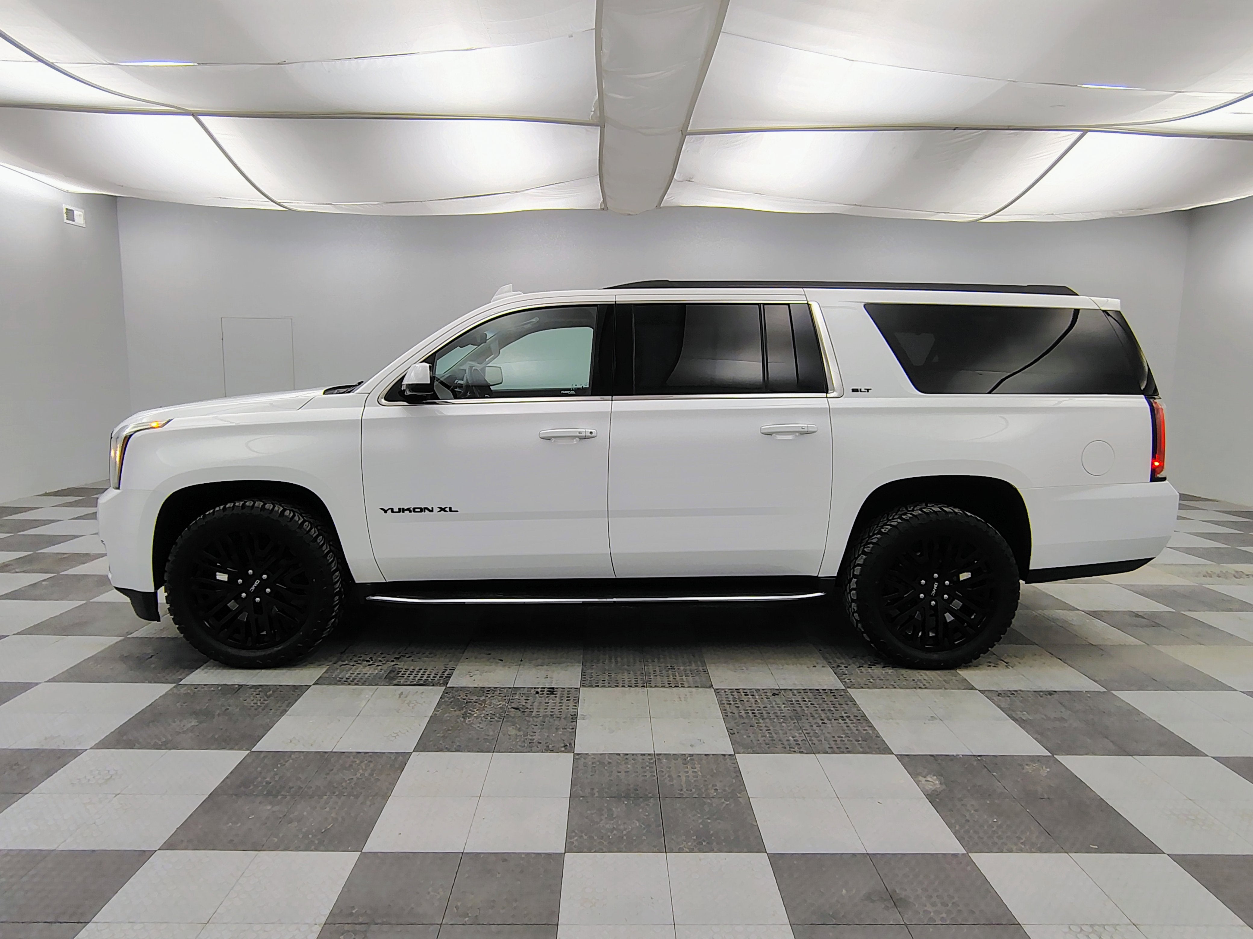 2019 GMC Yukon XL SLT