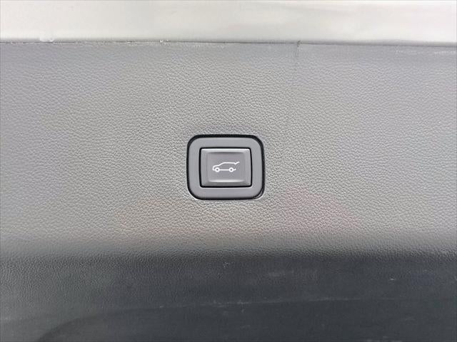 2023 Chevrolet Traverse AWD LT Cloth