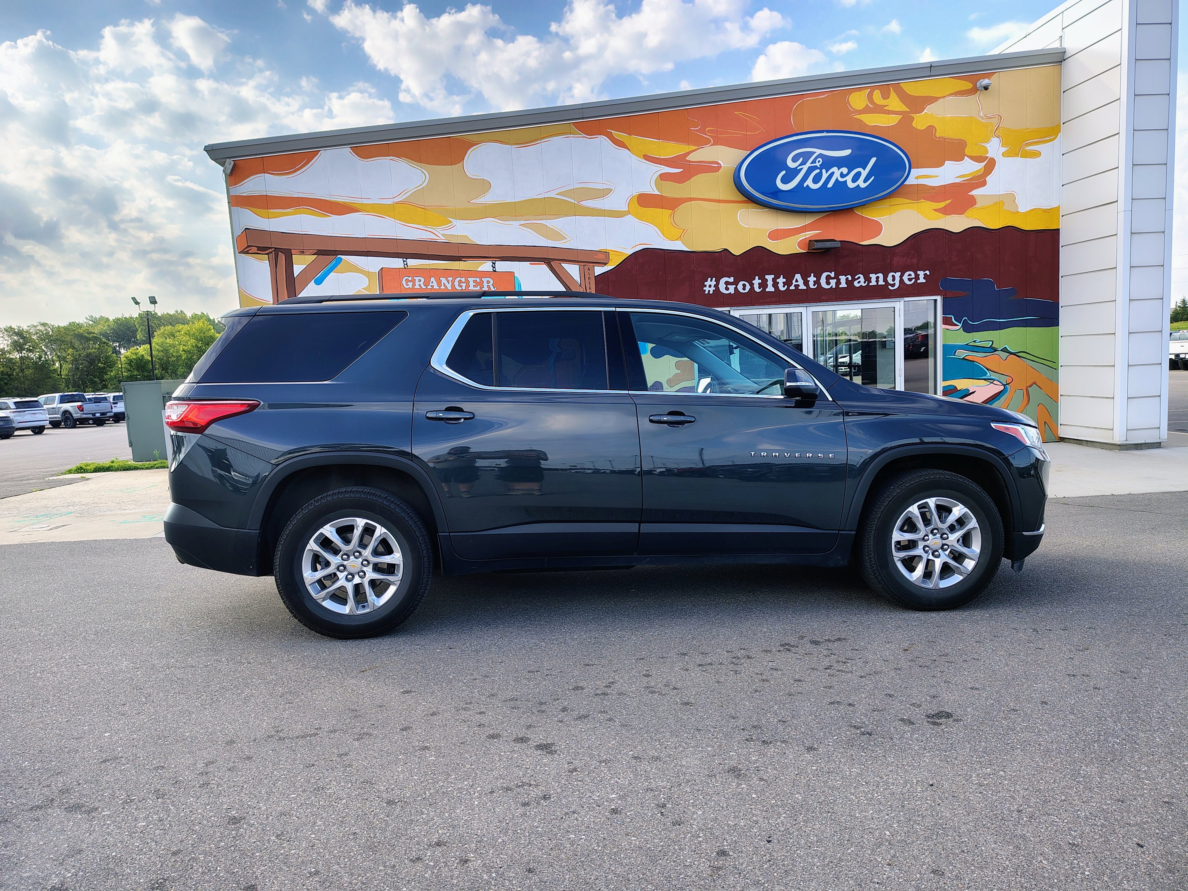 2021 Chevrolet Traverse AWD LT Leather