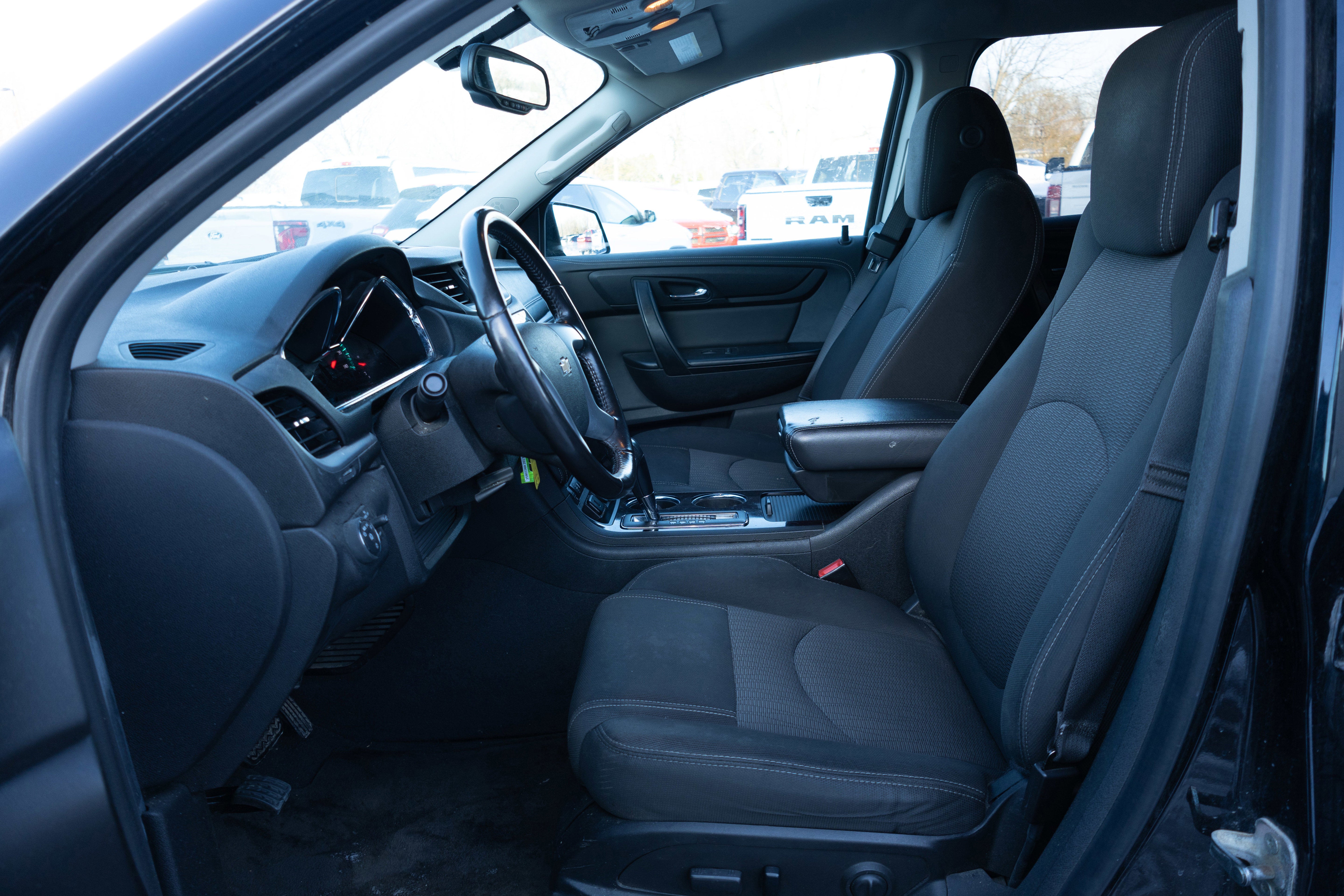 2017 Chevrolet Traverse LT