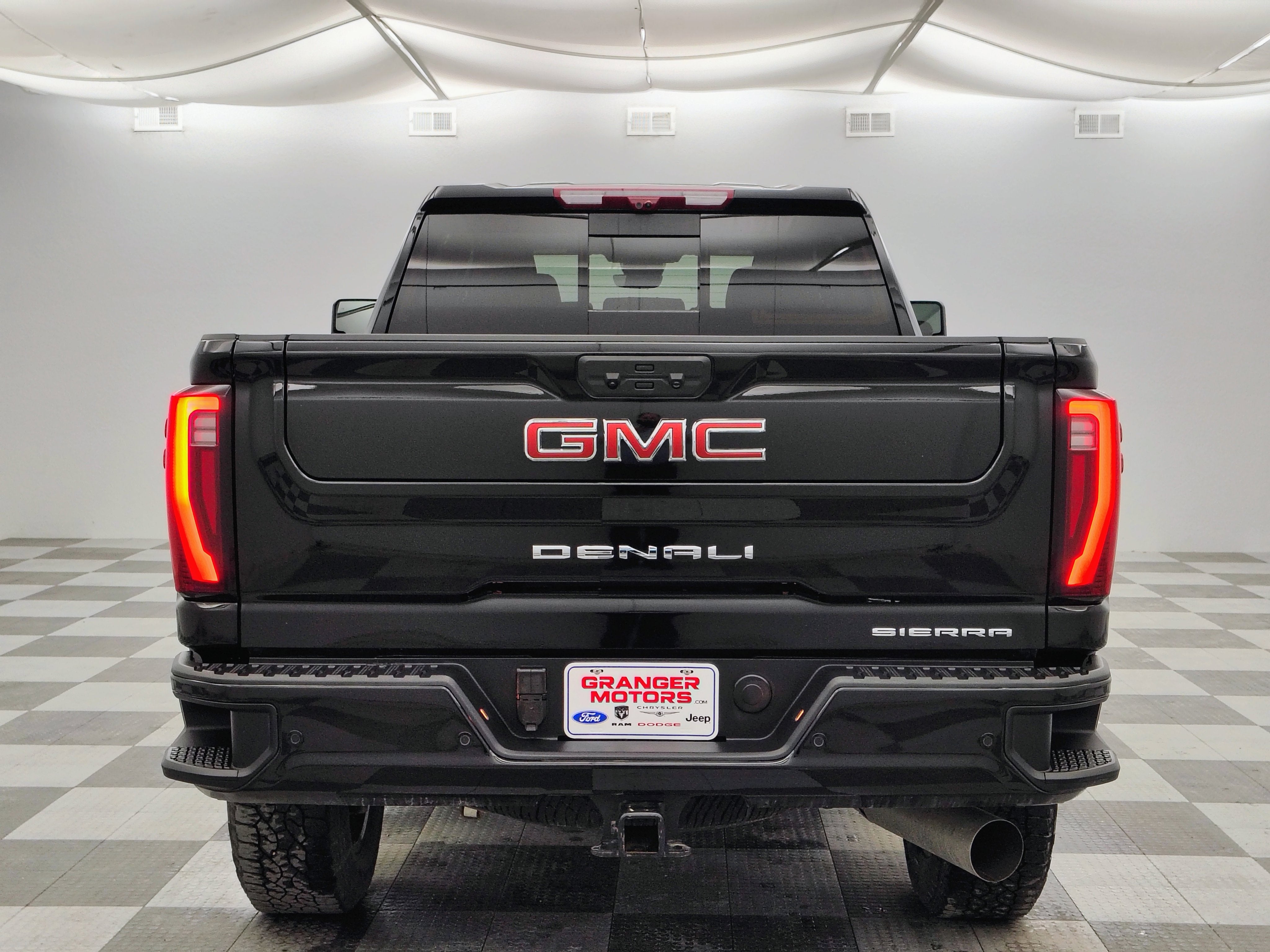 2025 GMC Sierra 2500HD Denali