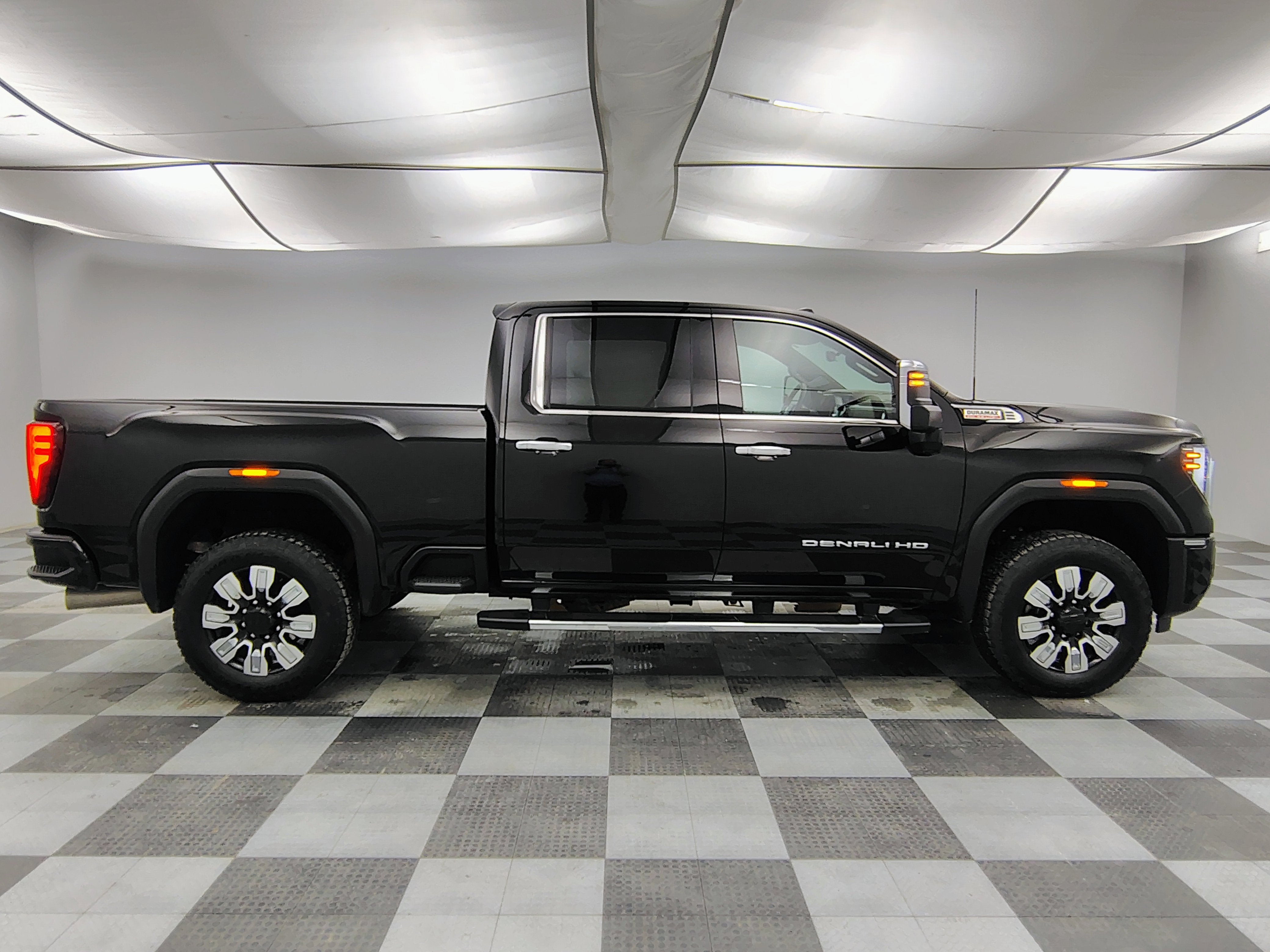 2025 GMC Sierra 2500HD Denali