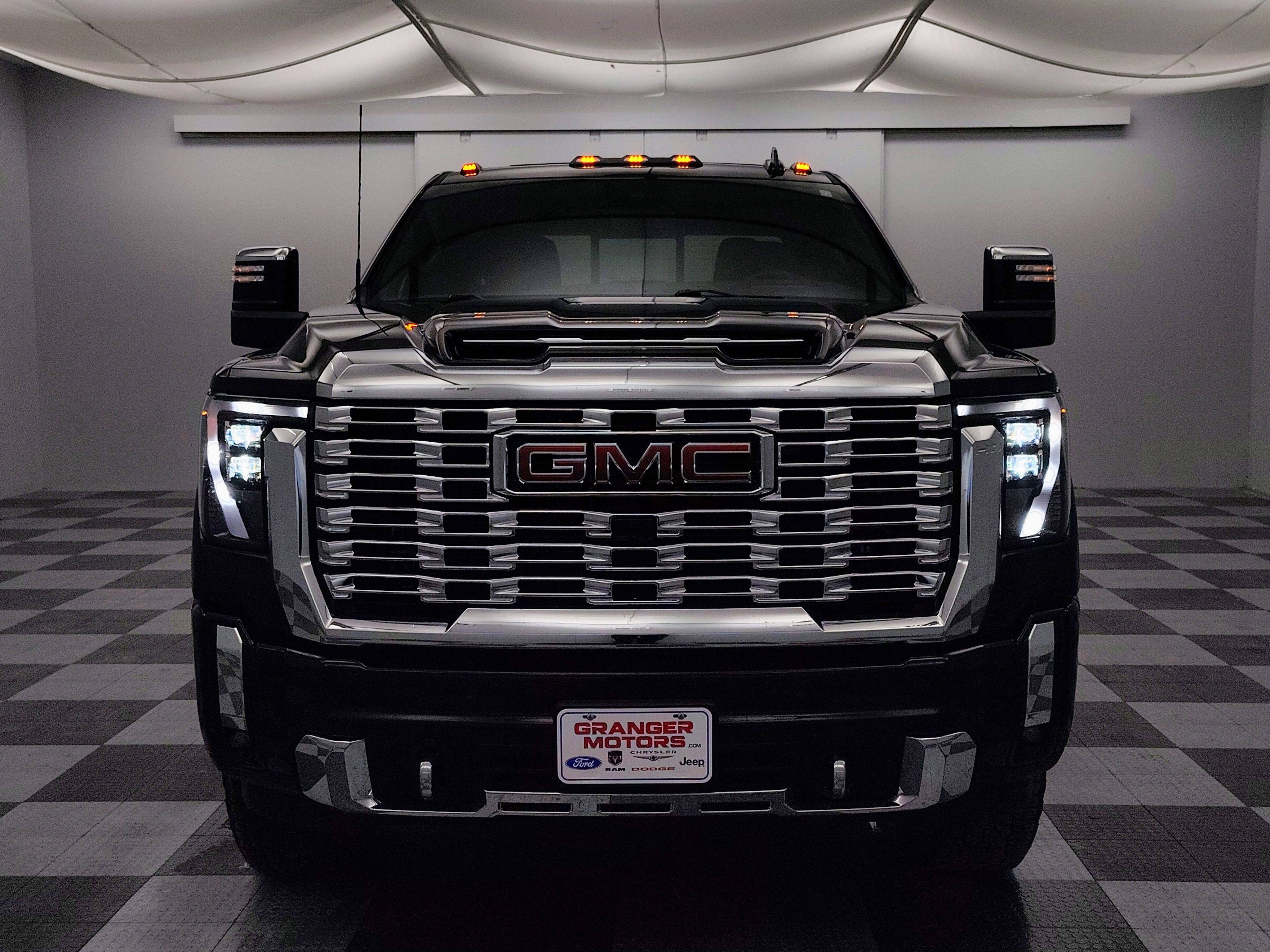 2025 GMC Sierra 2500HD Denali
