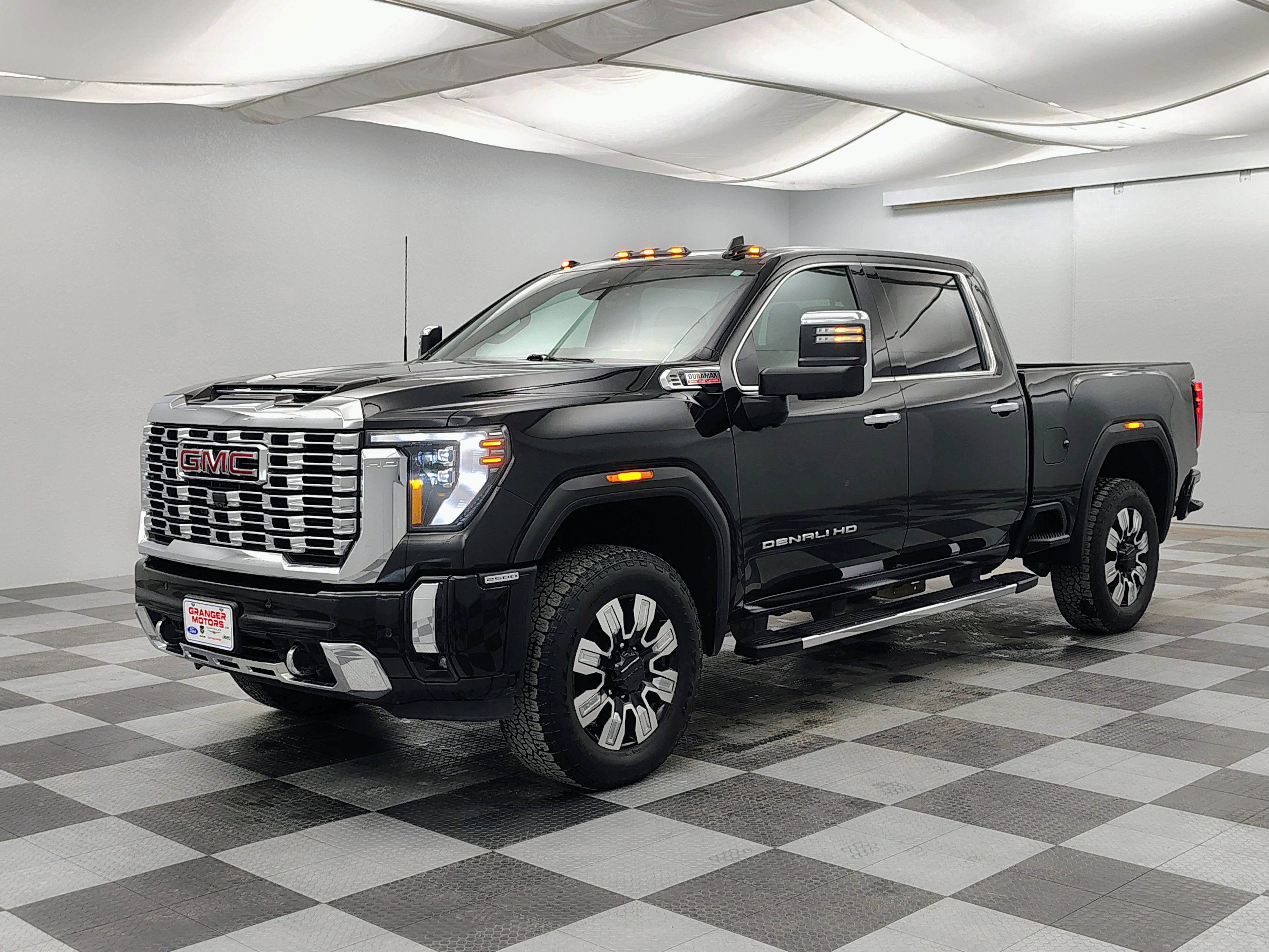 2025 GMC Sierra 2500HD Denali