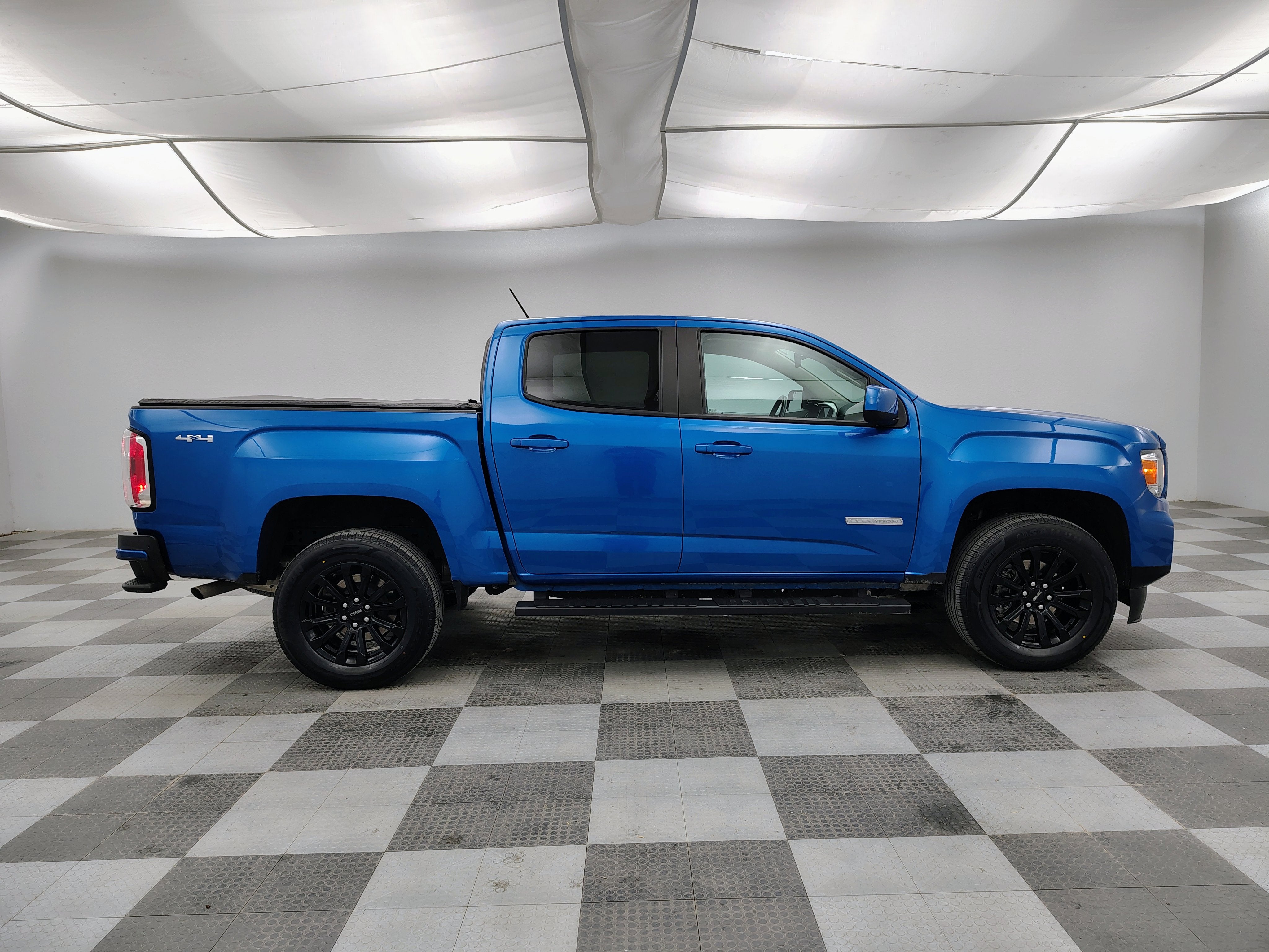 2022 GMC Canyon 4WD Crew Cab Short Box Elevation
