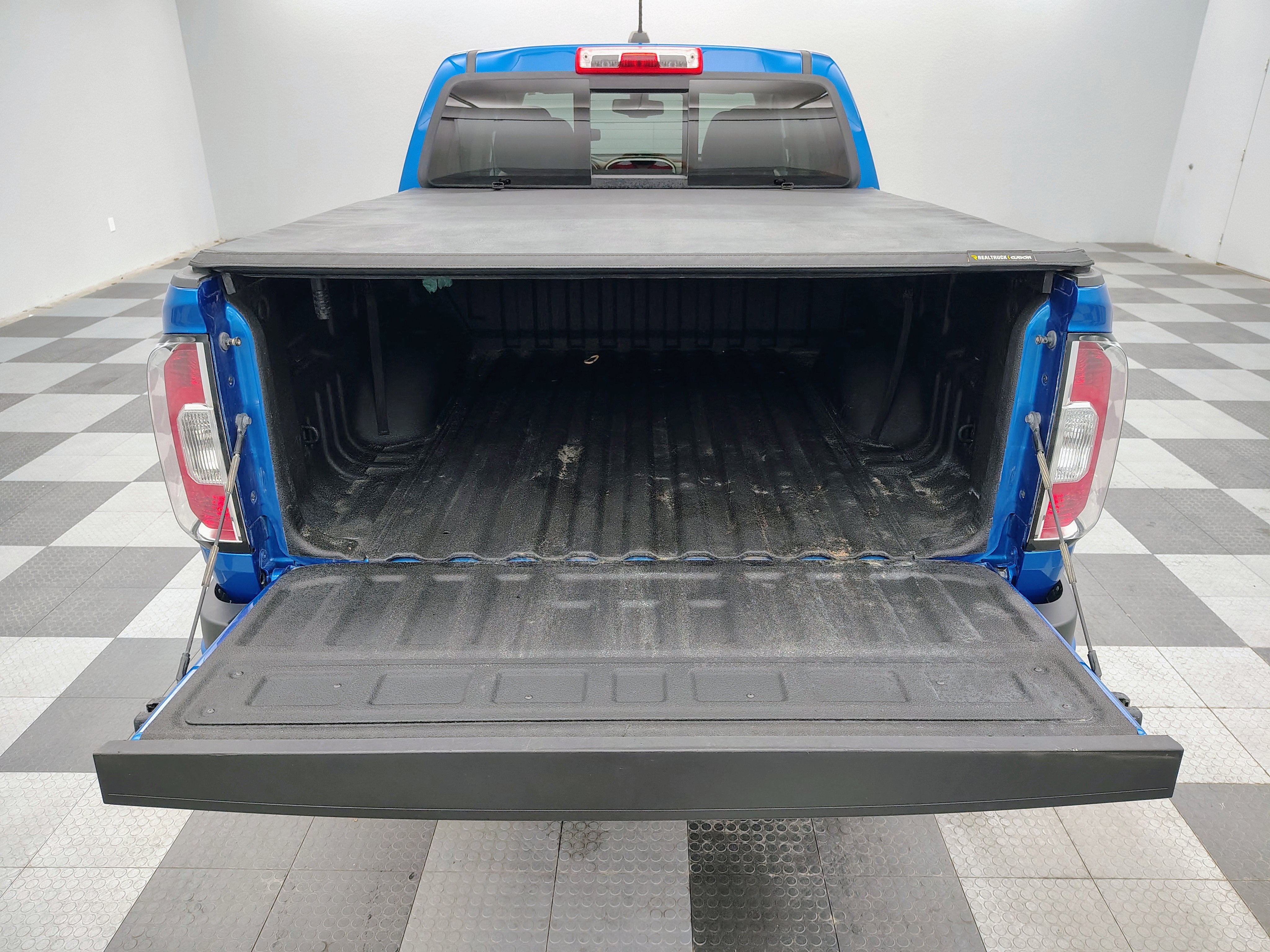 2022 GMC Canyon 4WD Crew Cab Short Box Elevation