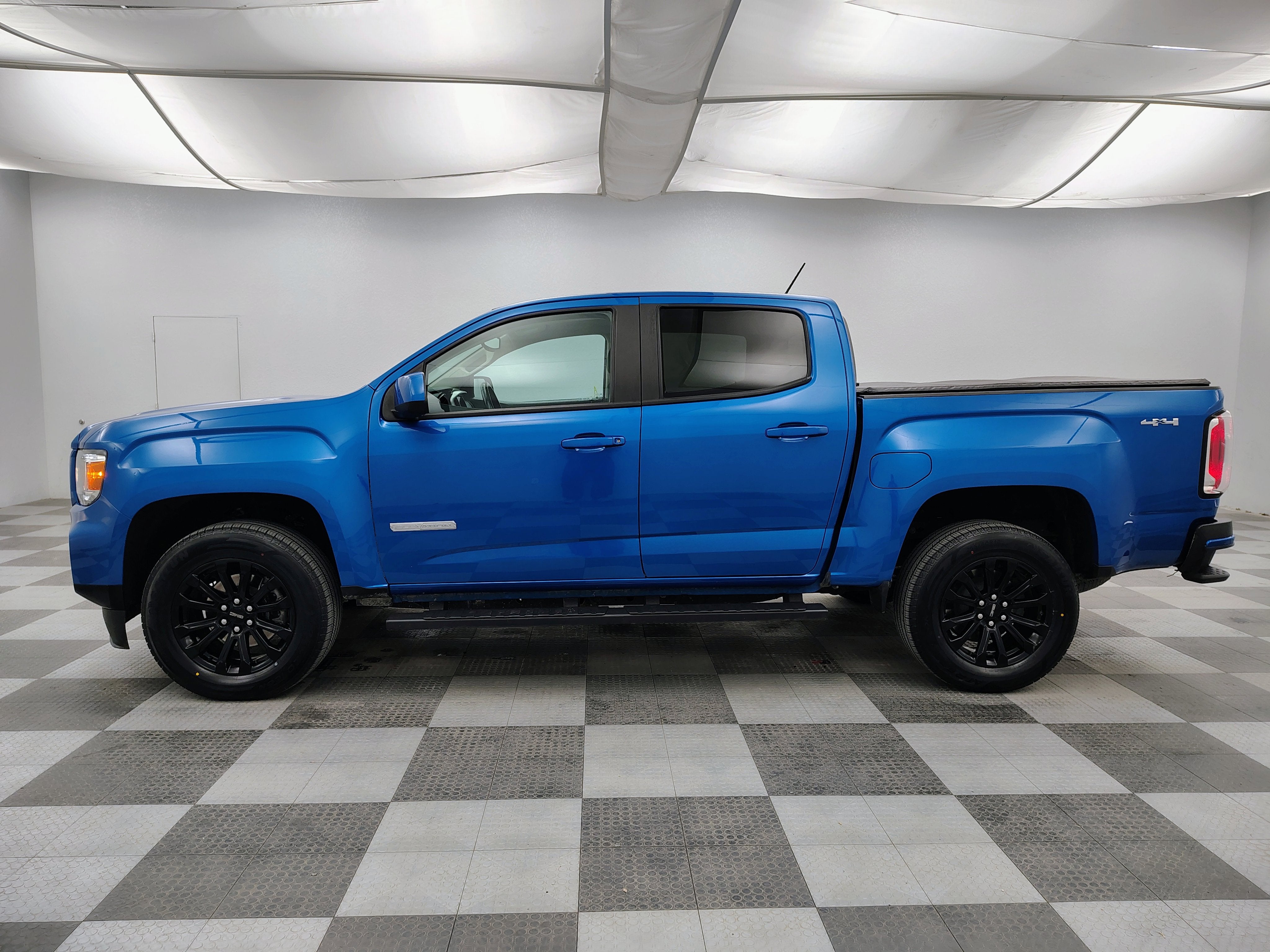 2022 GMC Canyon 4WD Crew Cab Short Box Elevation