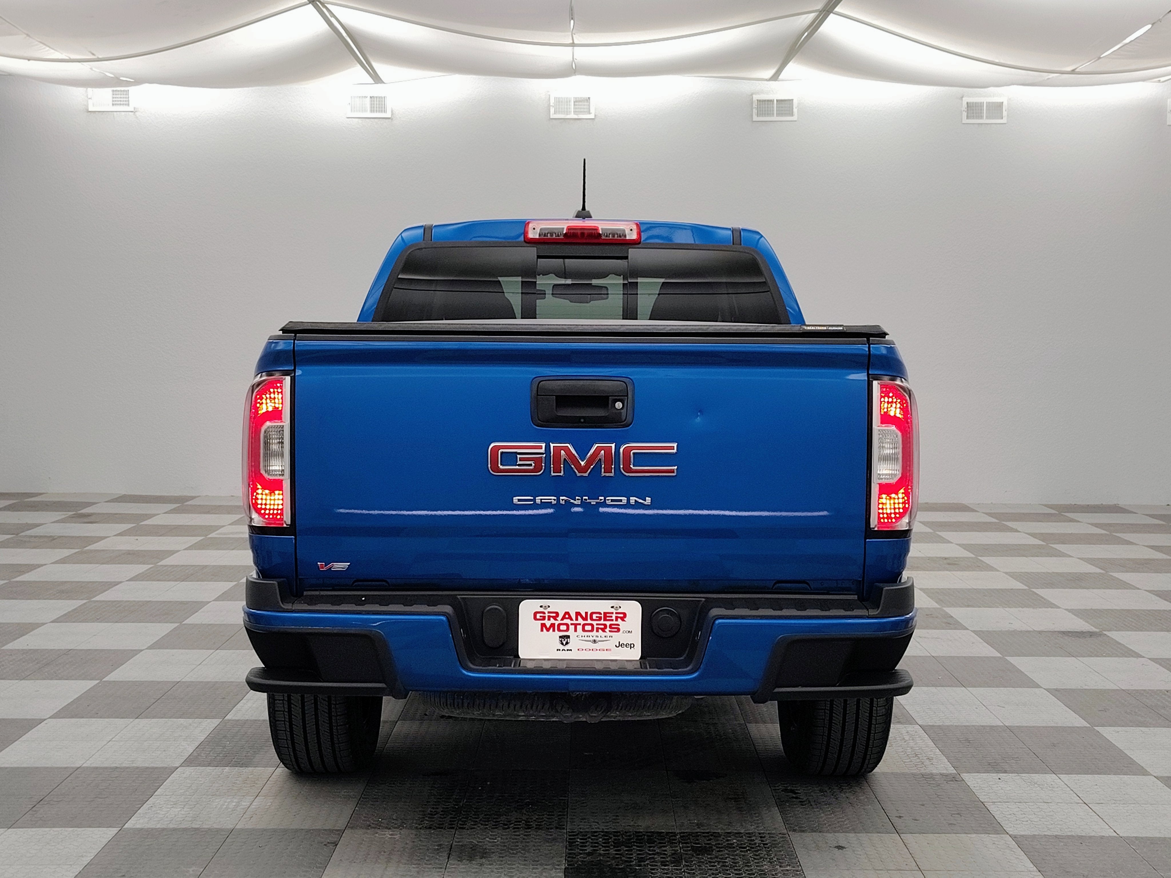 2022 GMC Canyon 4WD Crew Cab Short Box Elevation