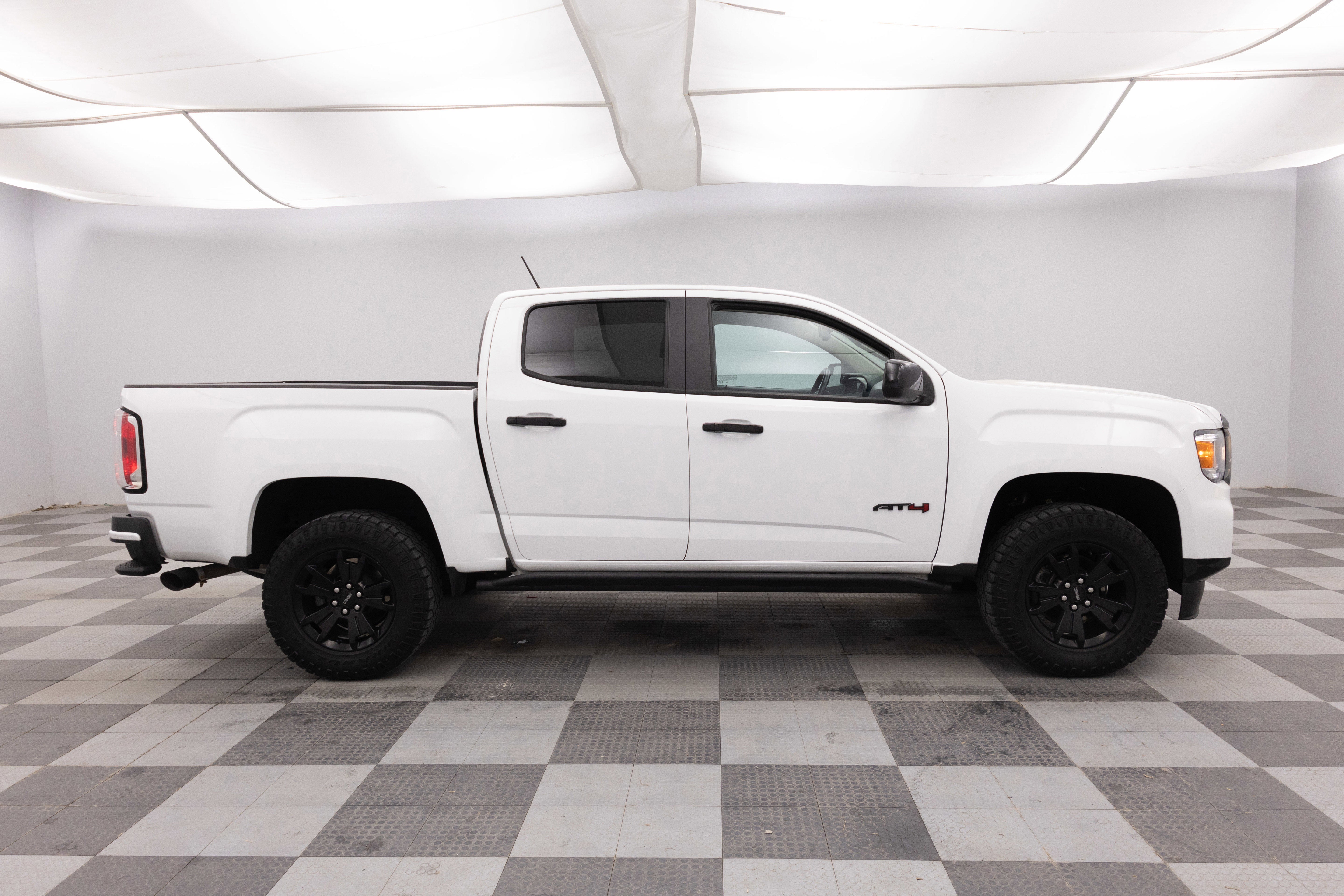 2022 GMC Canyon 4WD Crew Cab Short Box AT4 - Leather