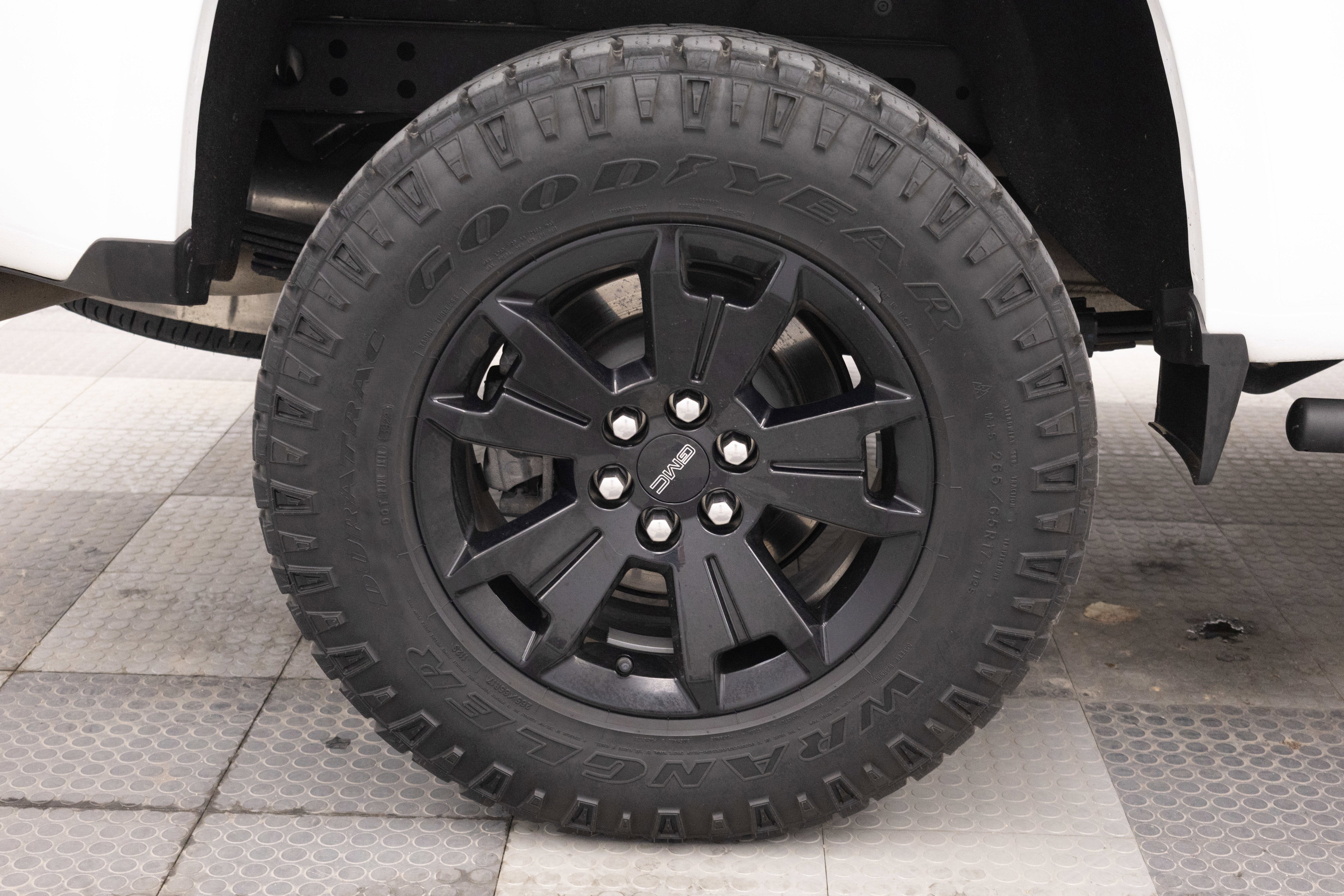 2022 GMC Canyon 4WD Crew Cab Short Box AT4 - Leather