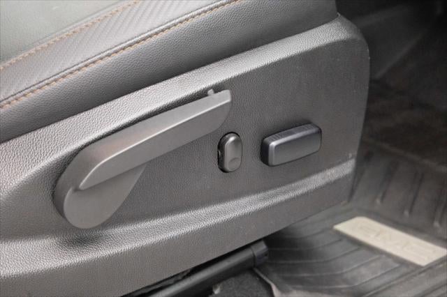 2022 GMC Canyon 4WD Crew Cab Short Box AT4 - Leather
