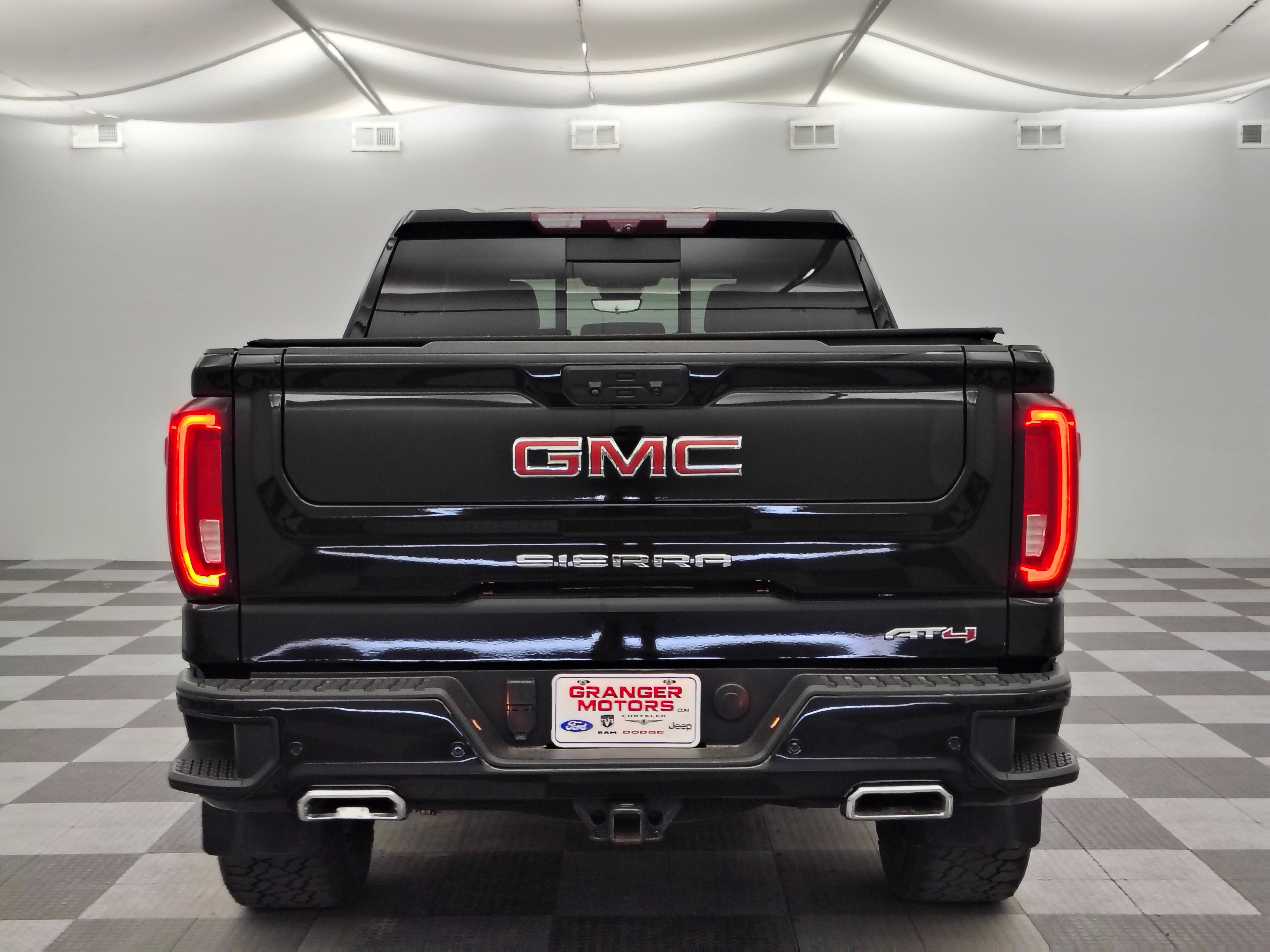 2023 GMC Sierra 1500 AT4