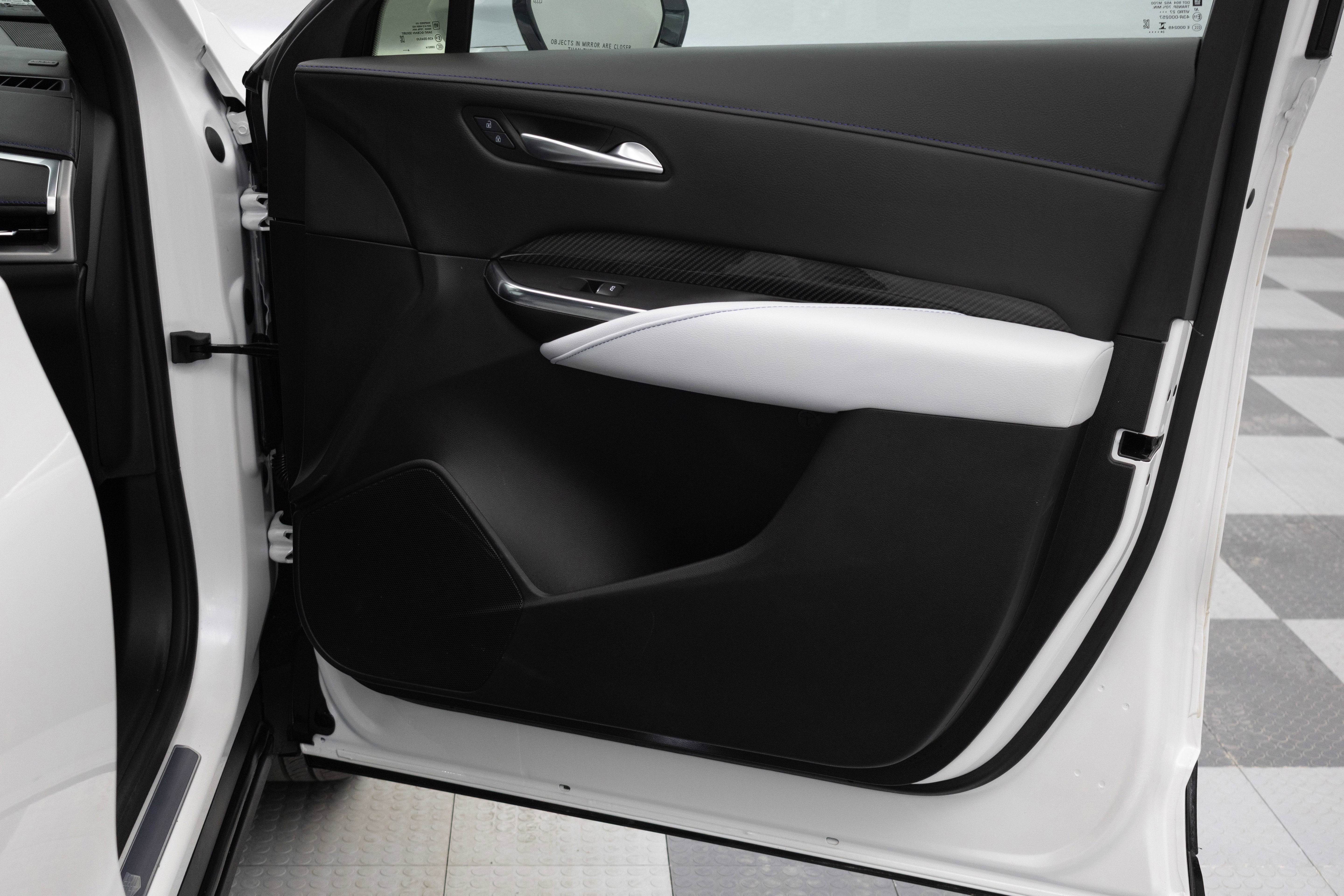 2025 Cadillac XT4 Sport