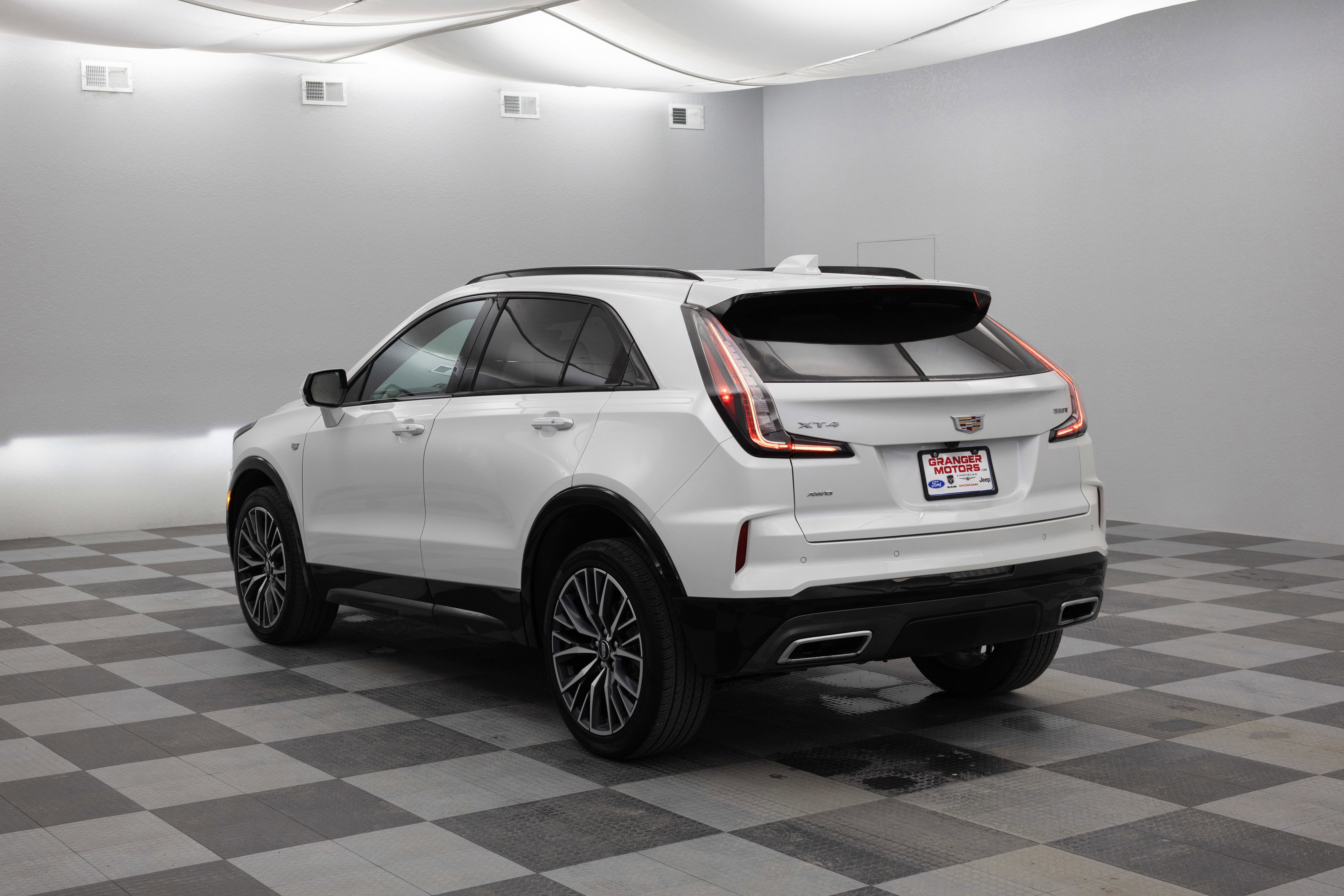2025 Cadillac XT4 Sport