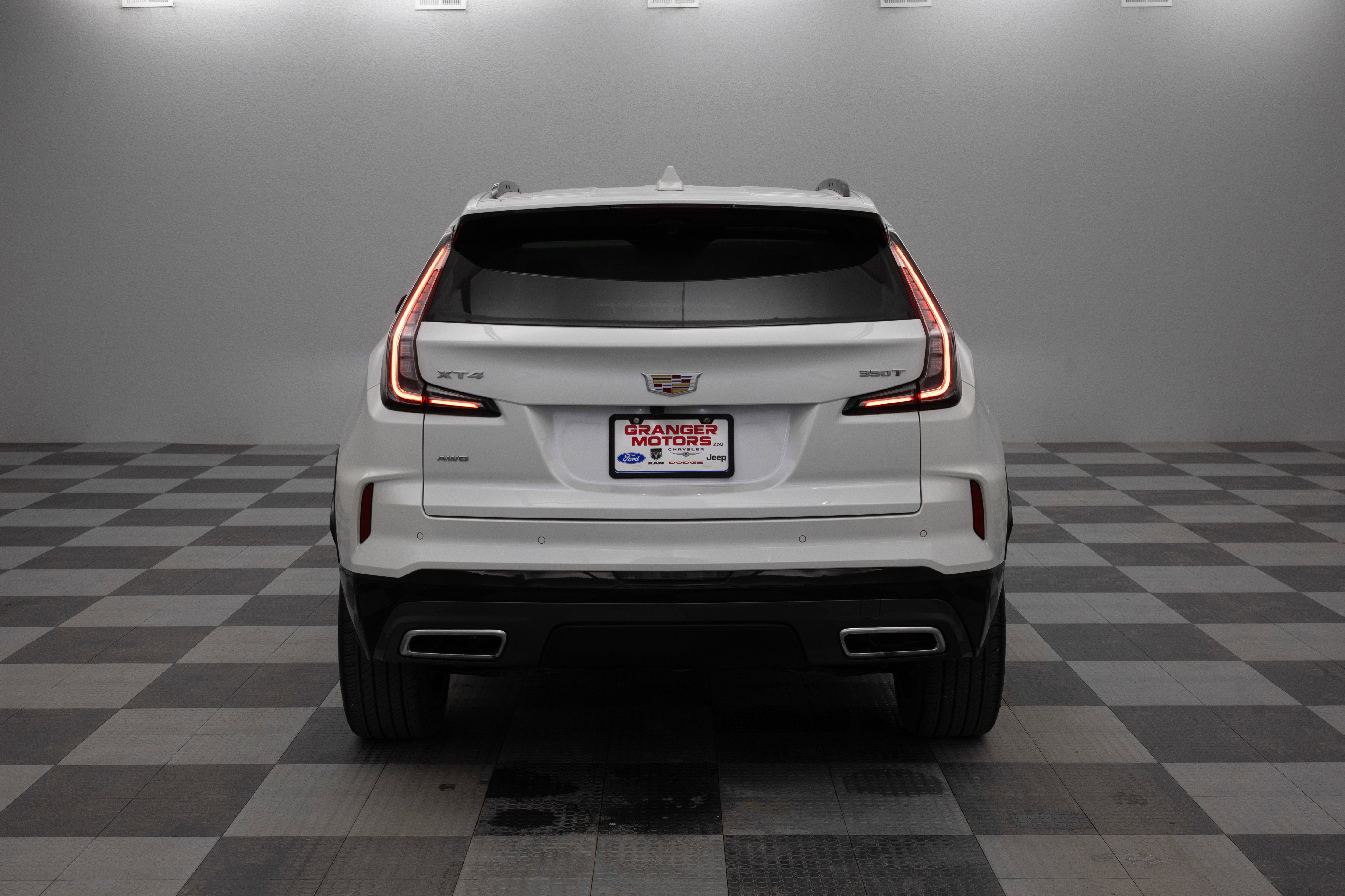 2025 Cadillac XT4 Sport