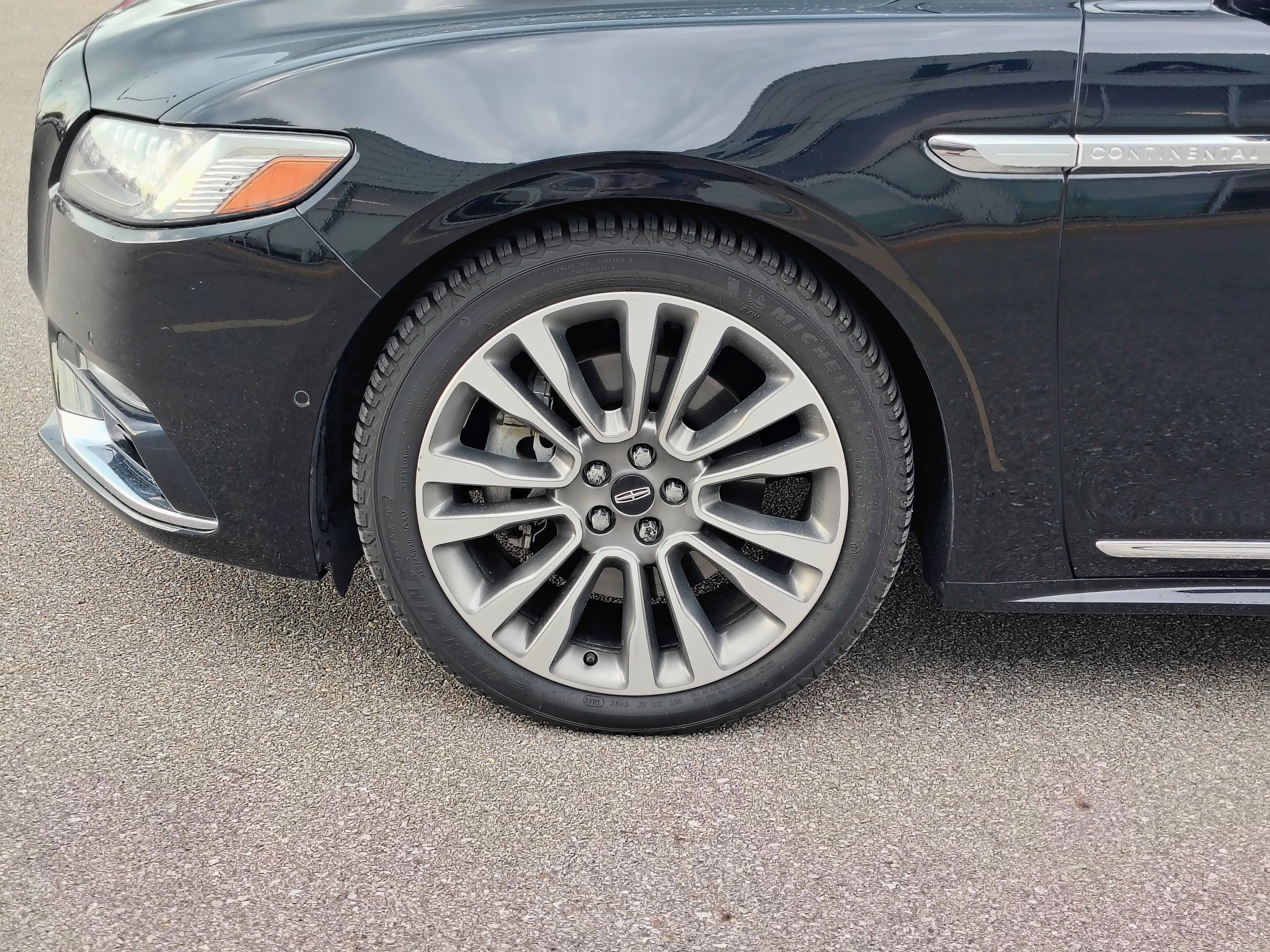 2017 Lincoln Continental Reserve