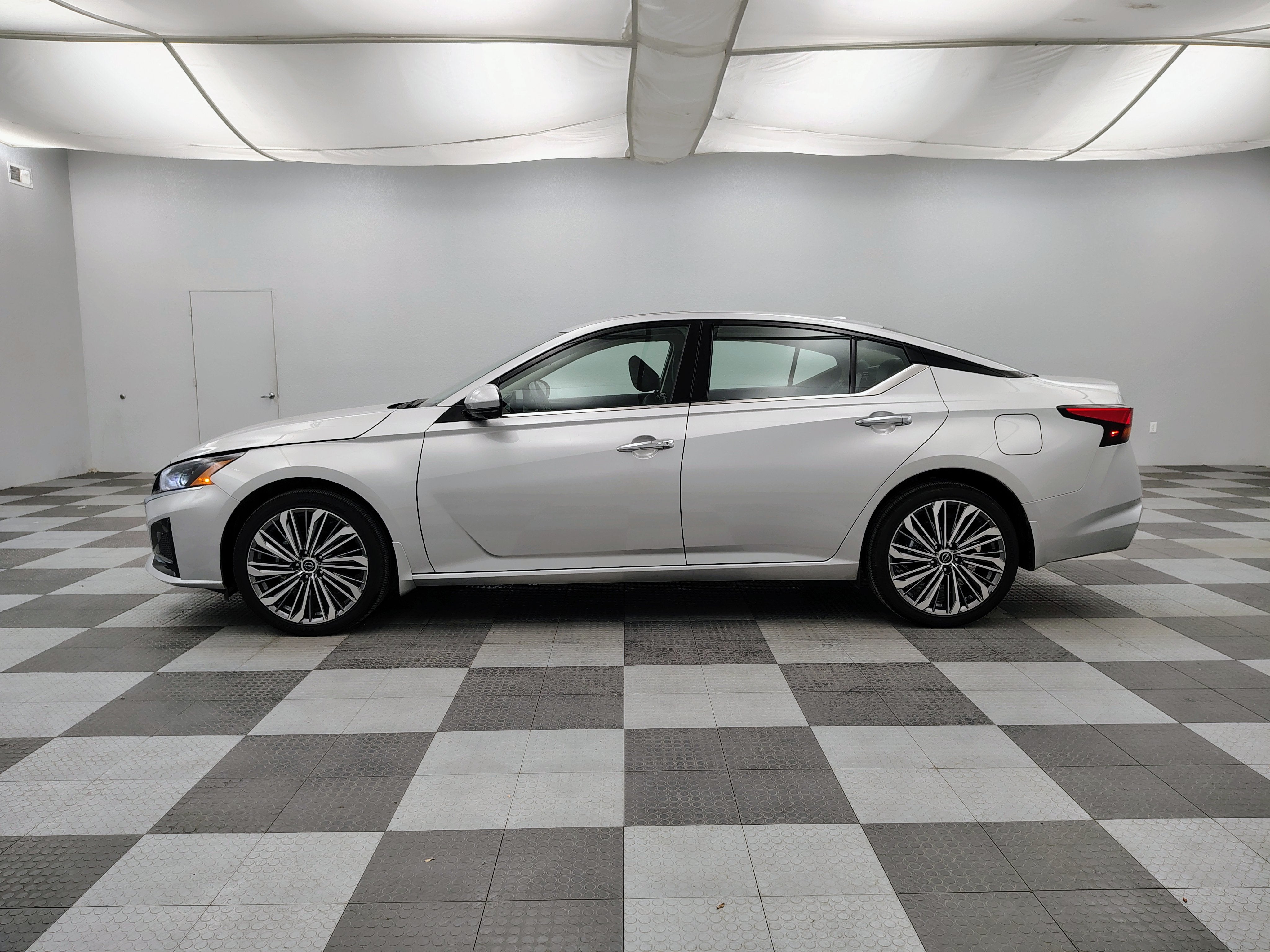 2025 Nissan Altima SL
